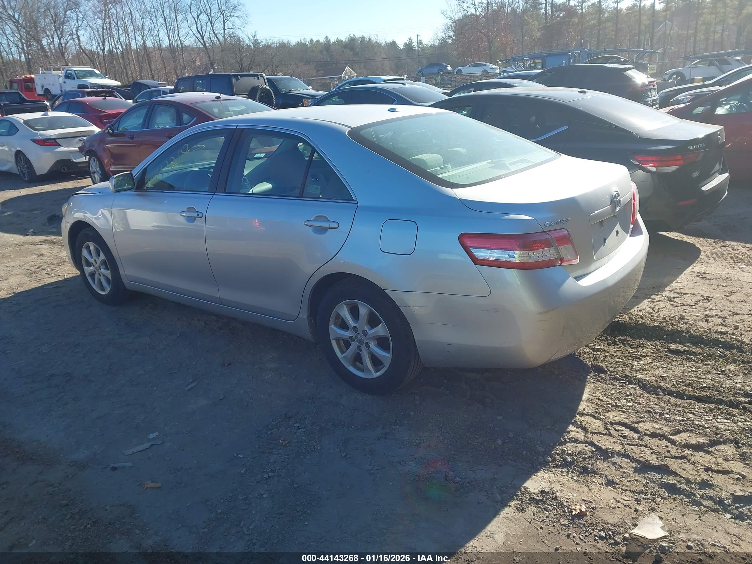 TOYOTA CAMRY image 3