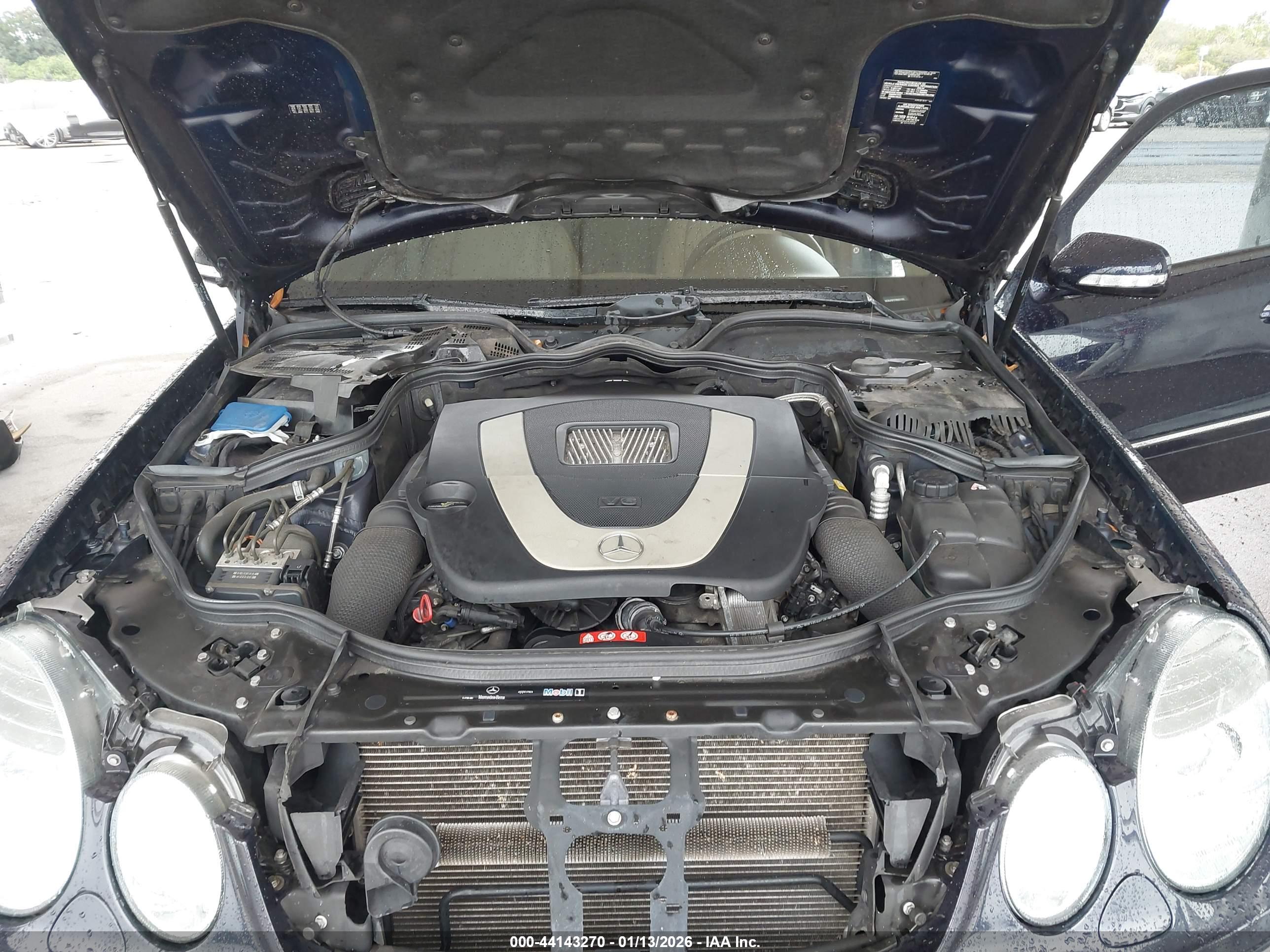 MERCEDES-BENZ E image 10