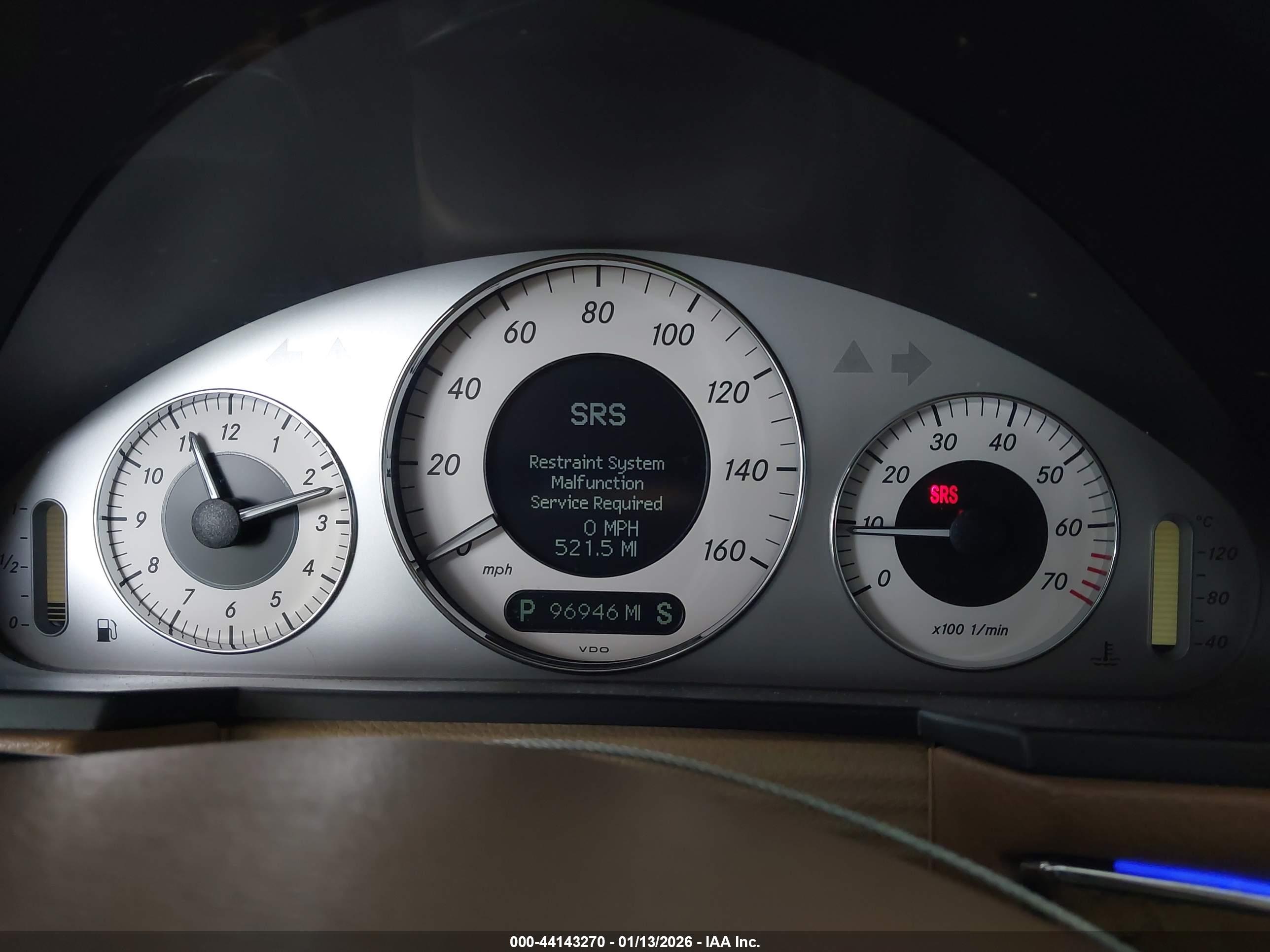 MERCEDES-BENZ E image 7