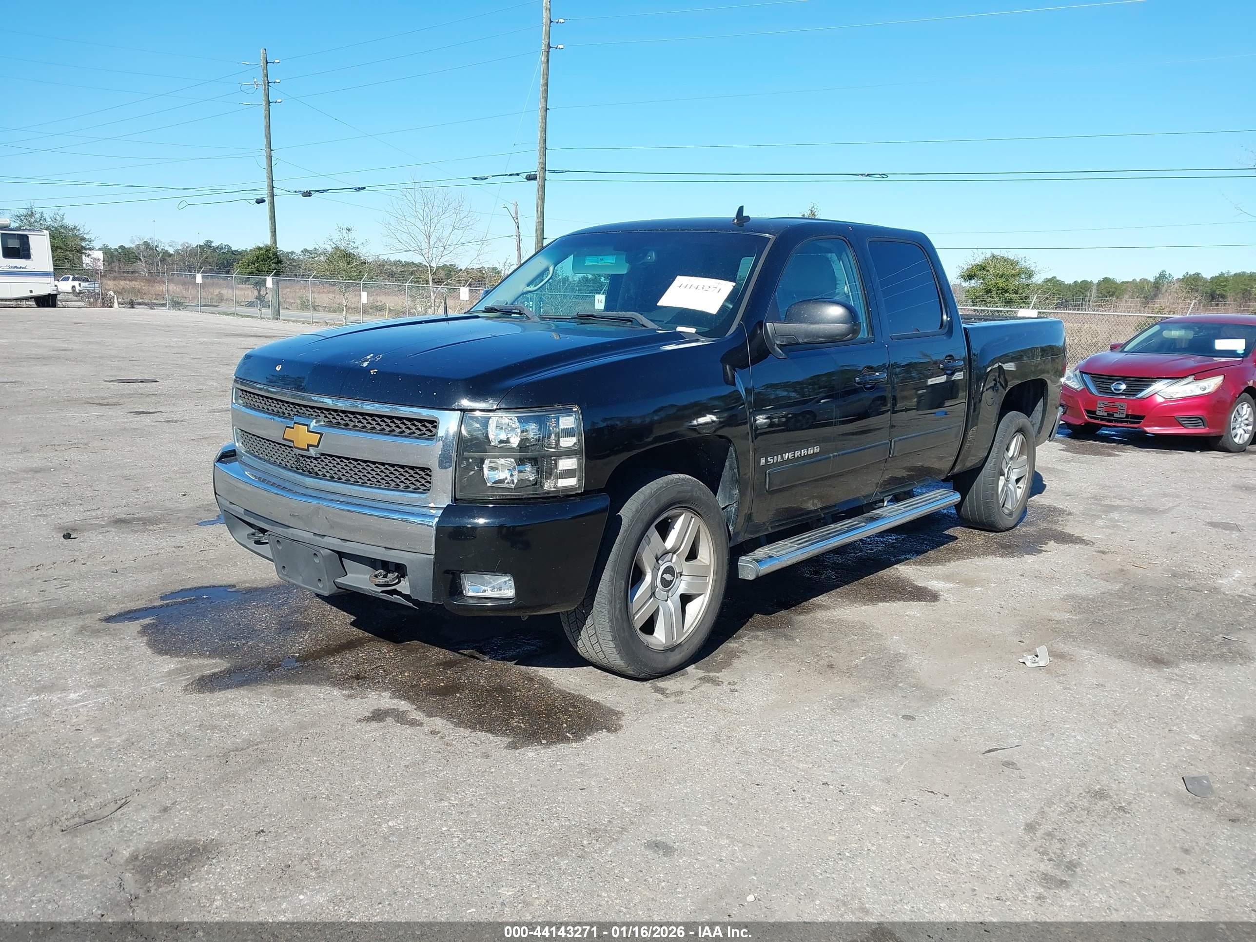 CHEVROLET SILVERADO image 2