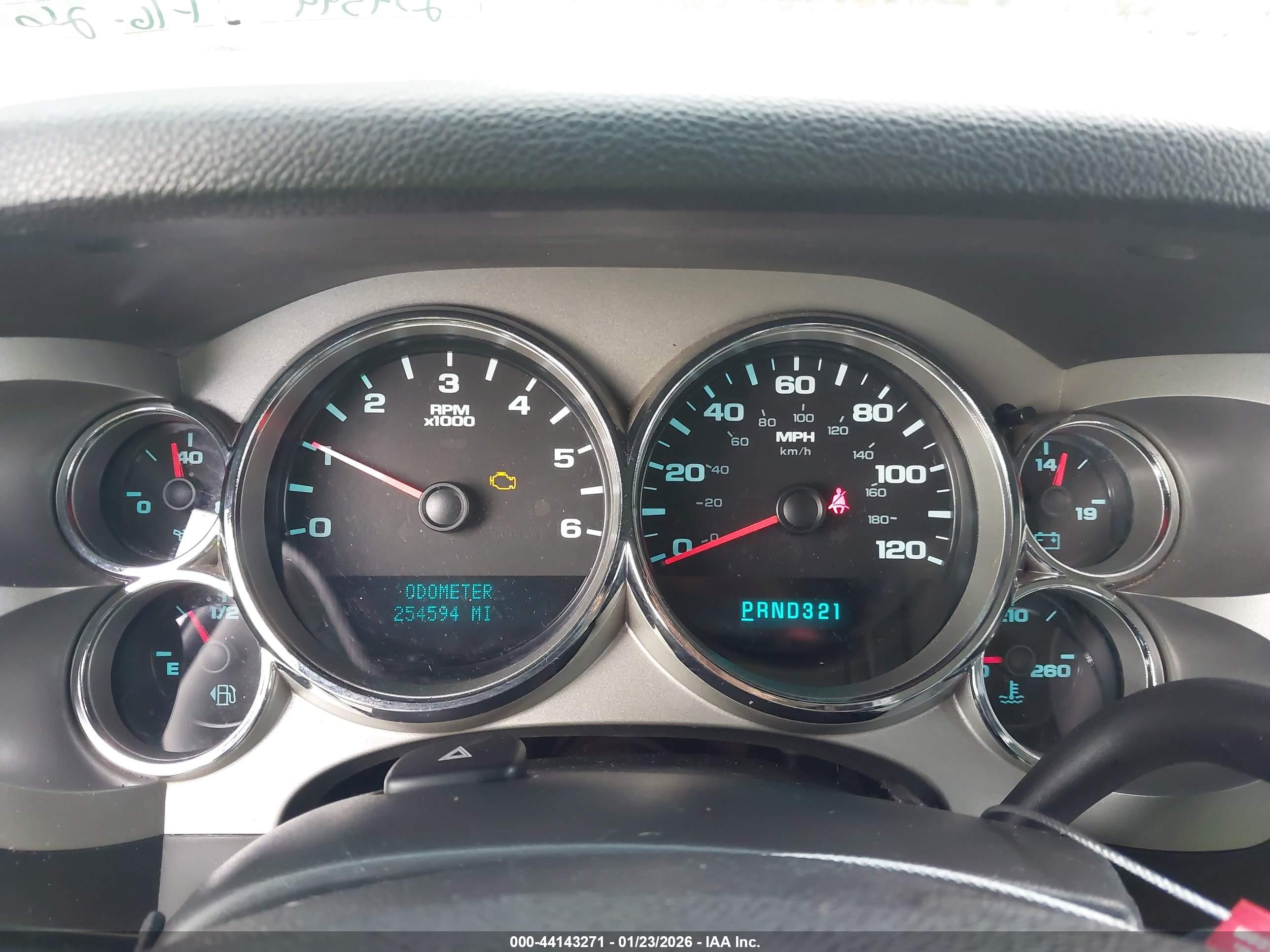 CHEVROLET SILVERADO image 7