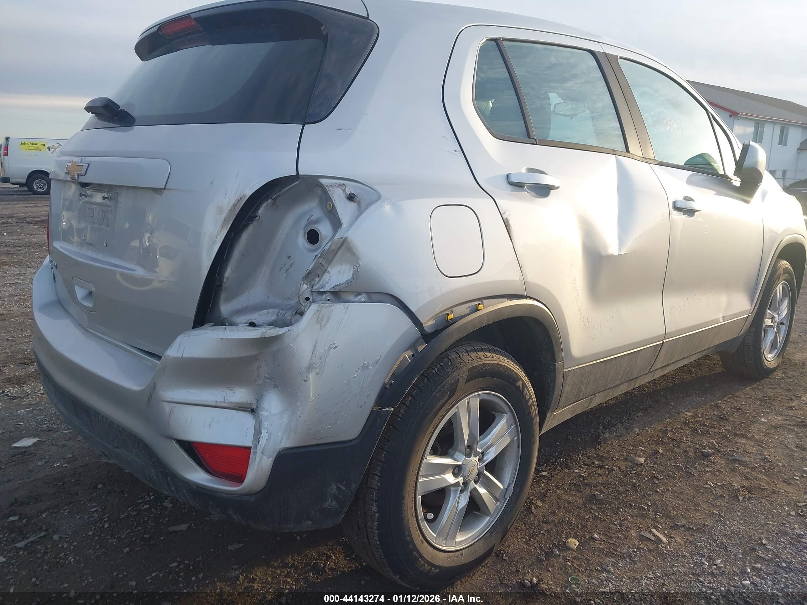 CHEVROLET TRAX image 6