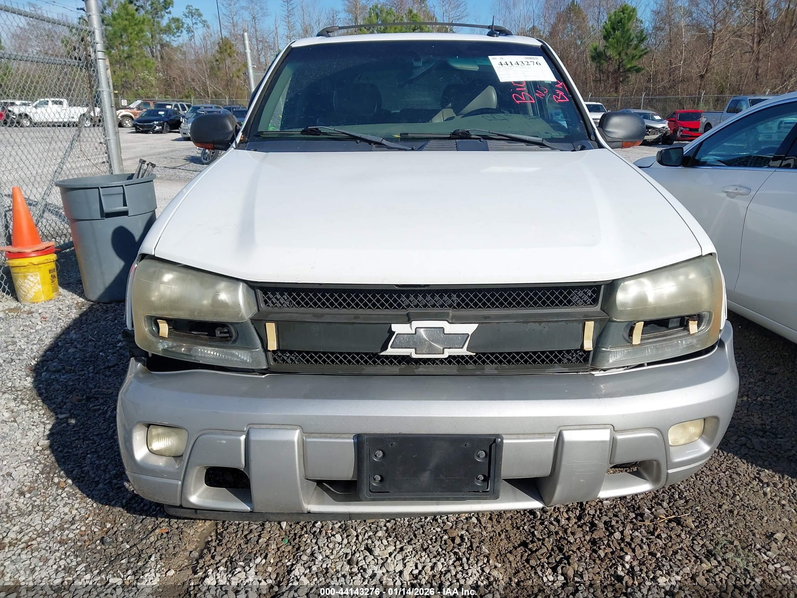 CHEVROLET TRAILBLAZER image 6