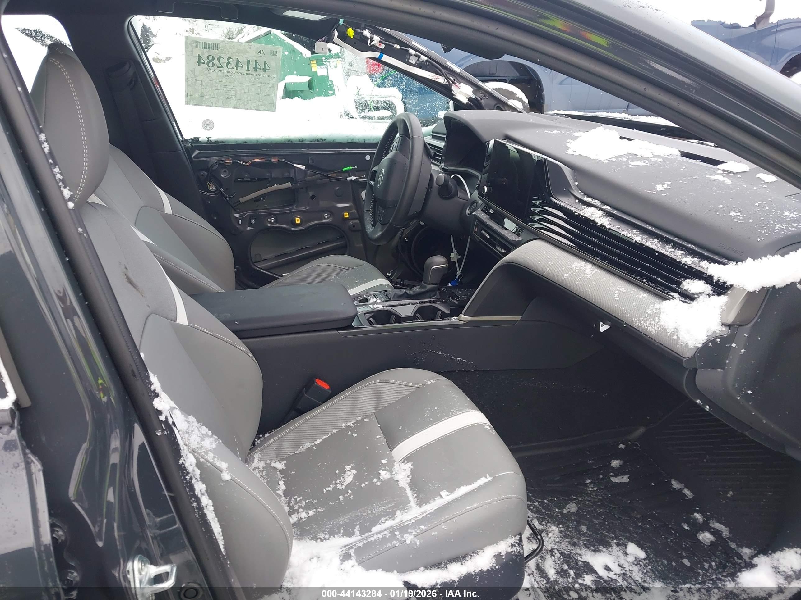 TOYOTA CAMRY image 5