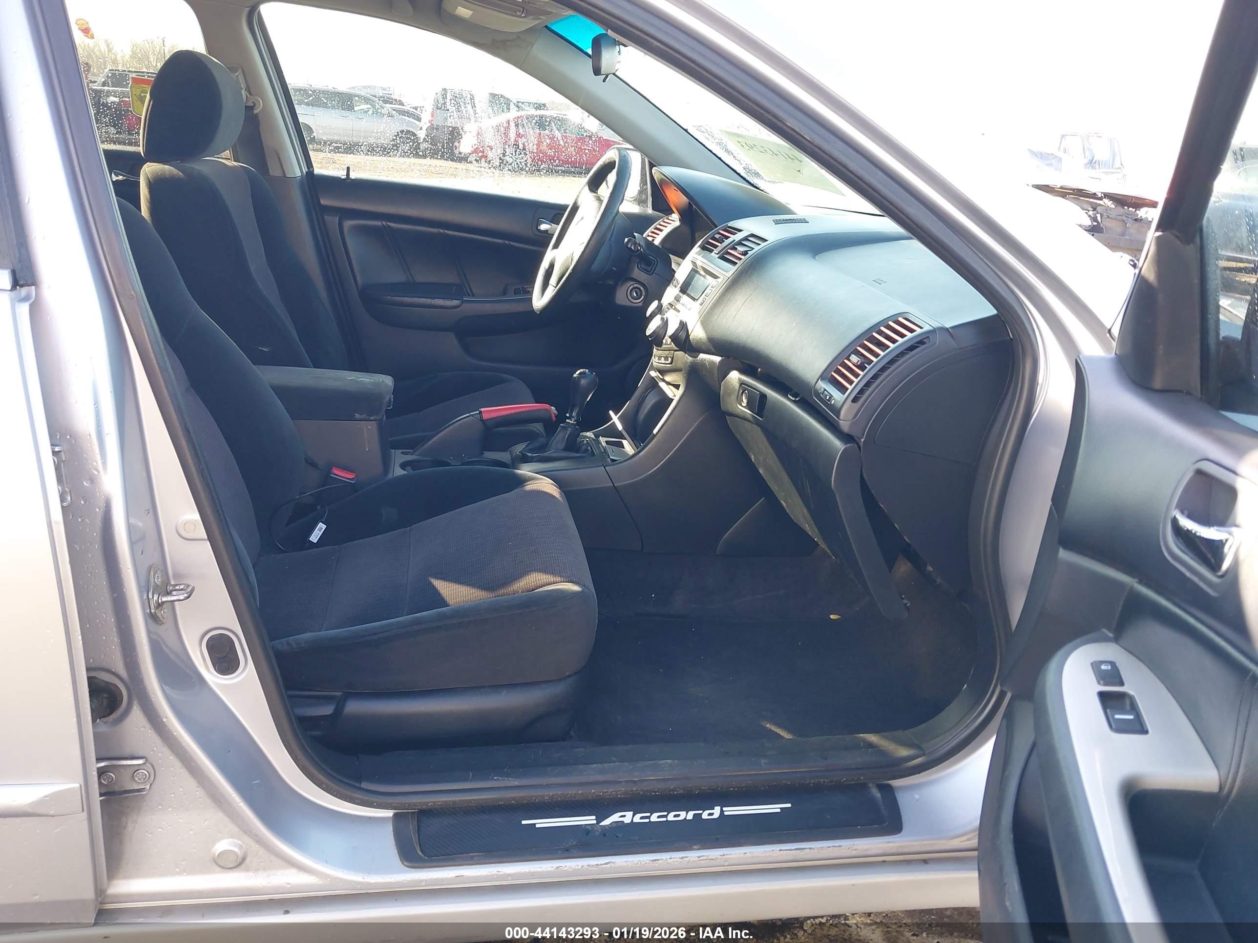 HONDA ACCORD image 5