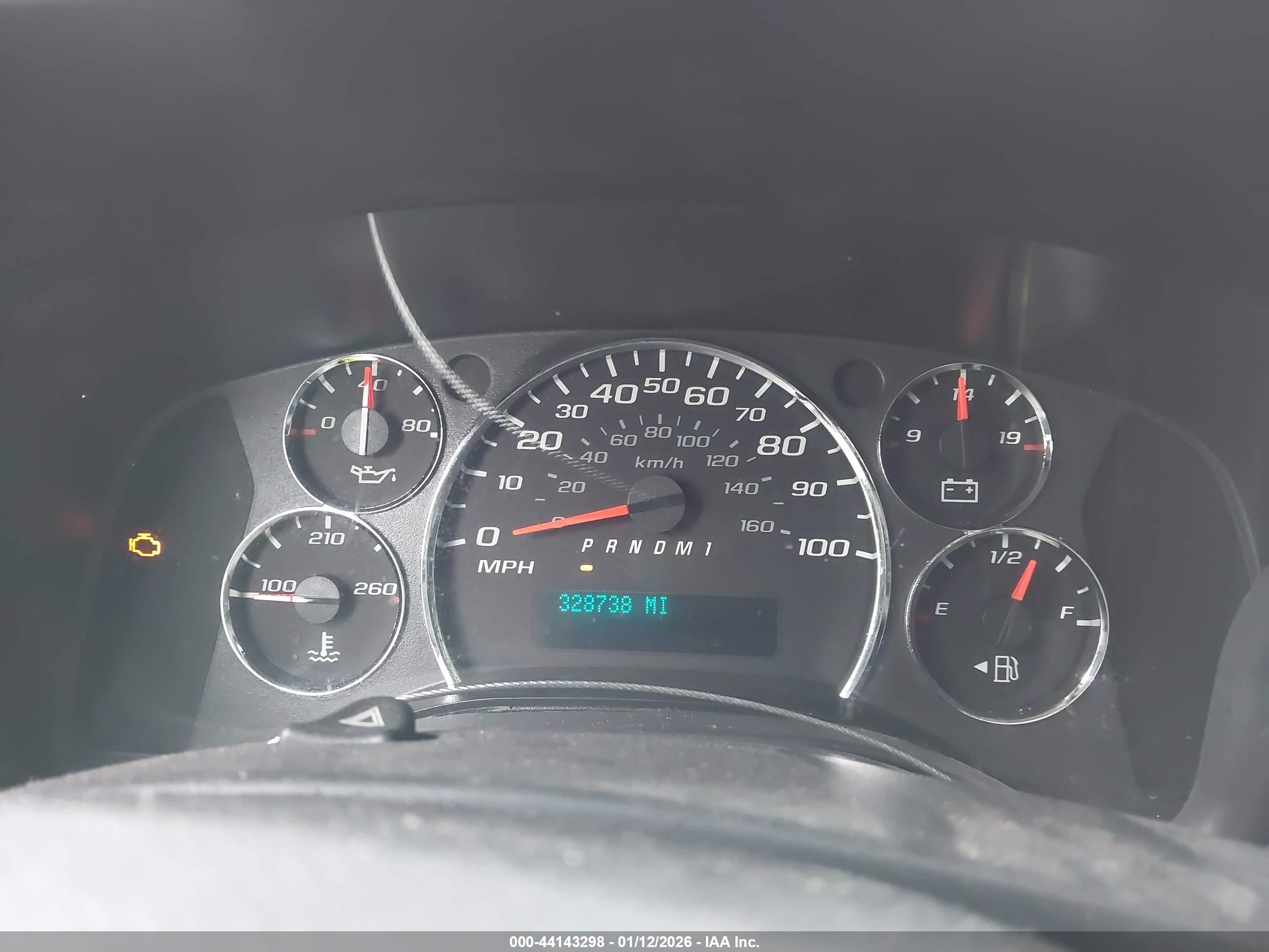 CHEVROLET EXPRESS image 7