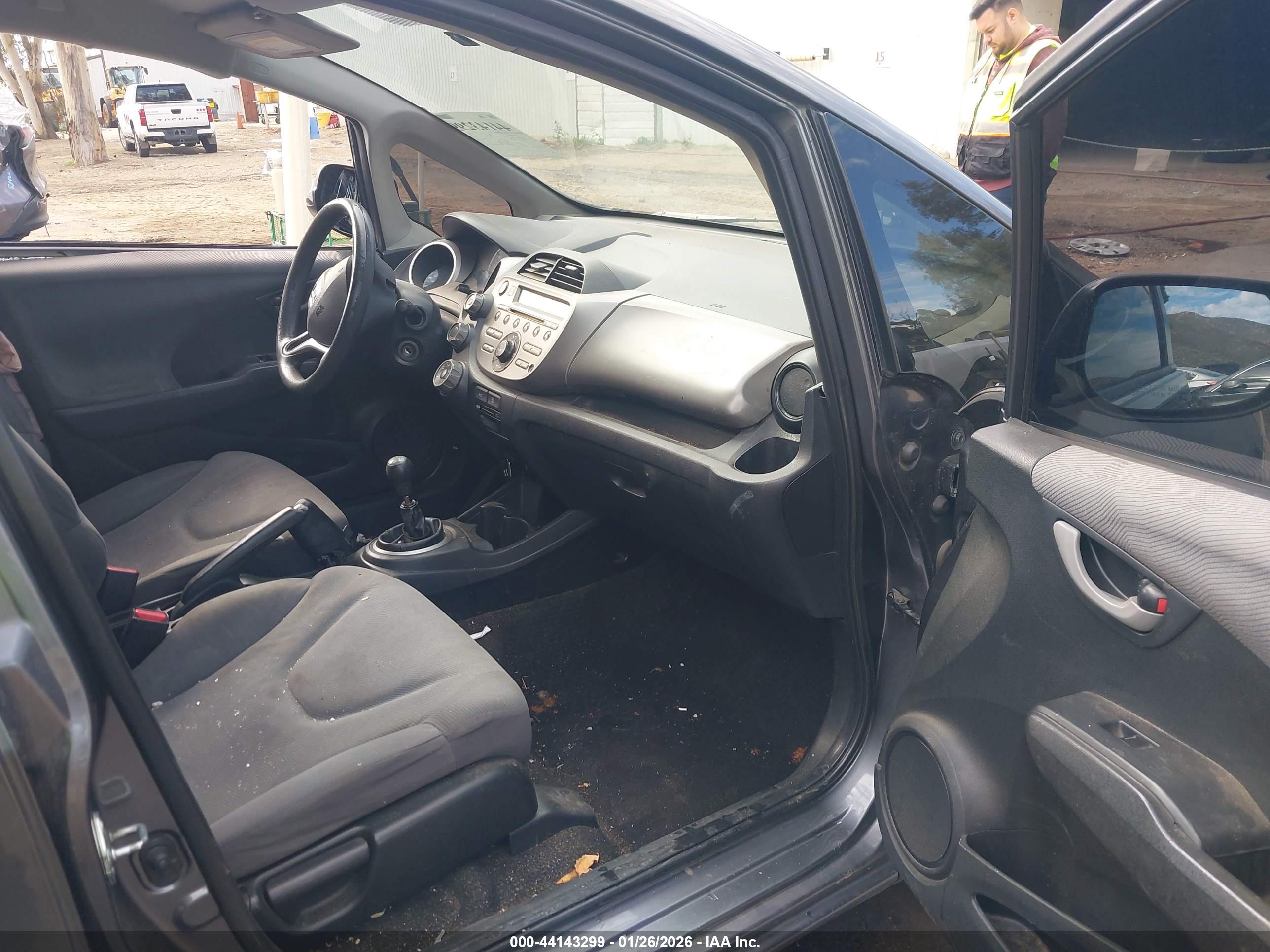 HONDA FIT image 5