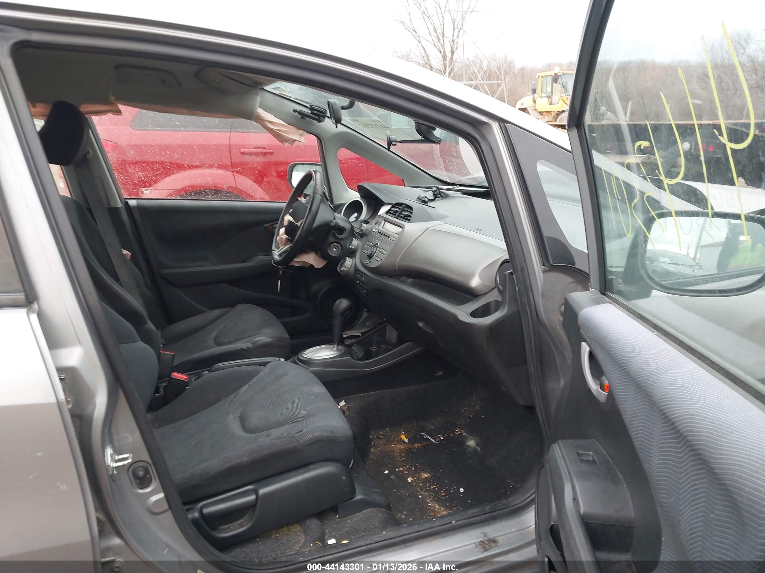 HONDA FIT image 5