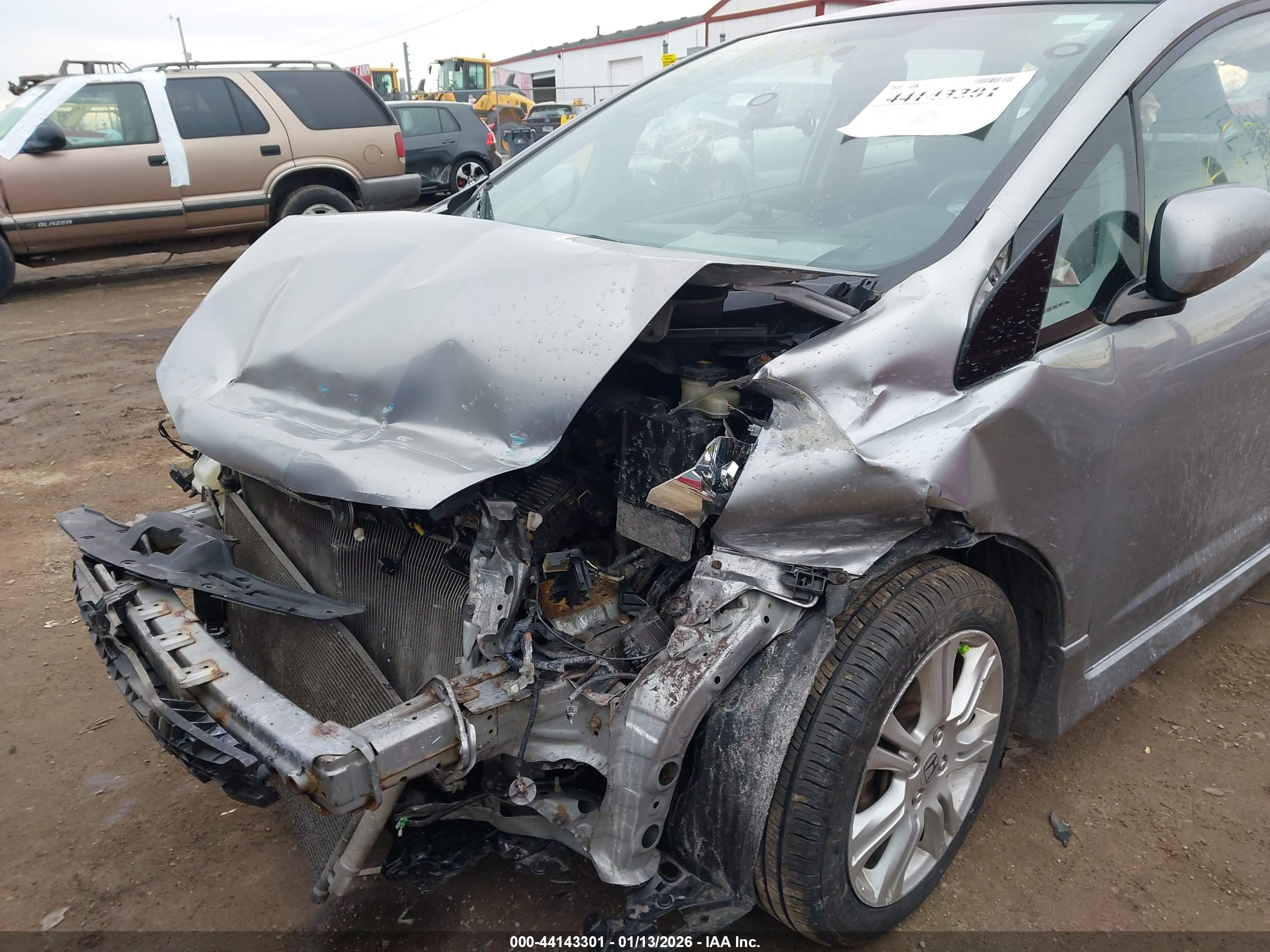 HONDA FIT image 6
