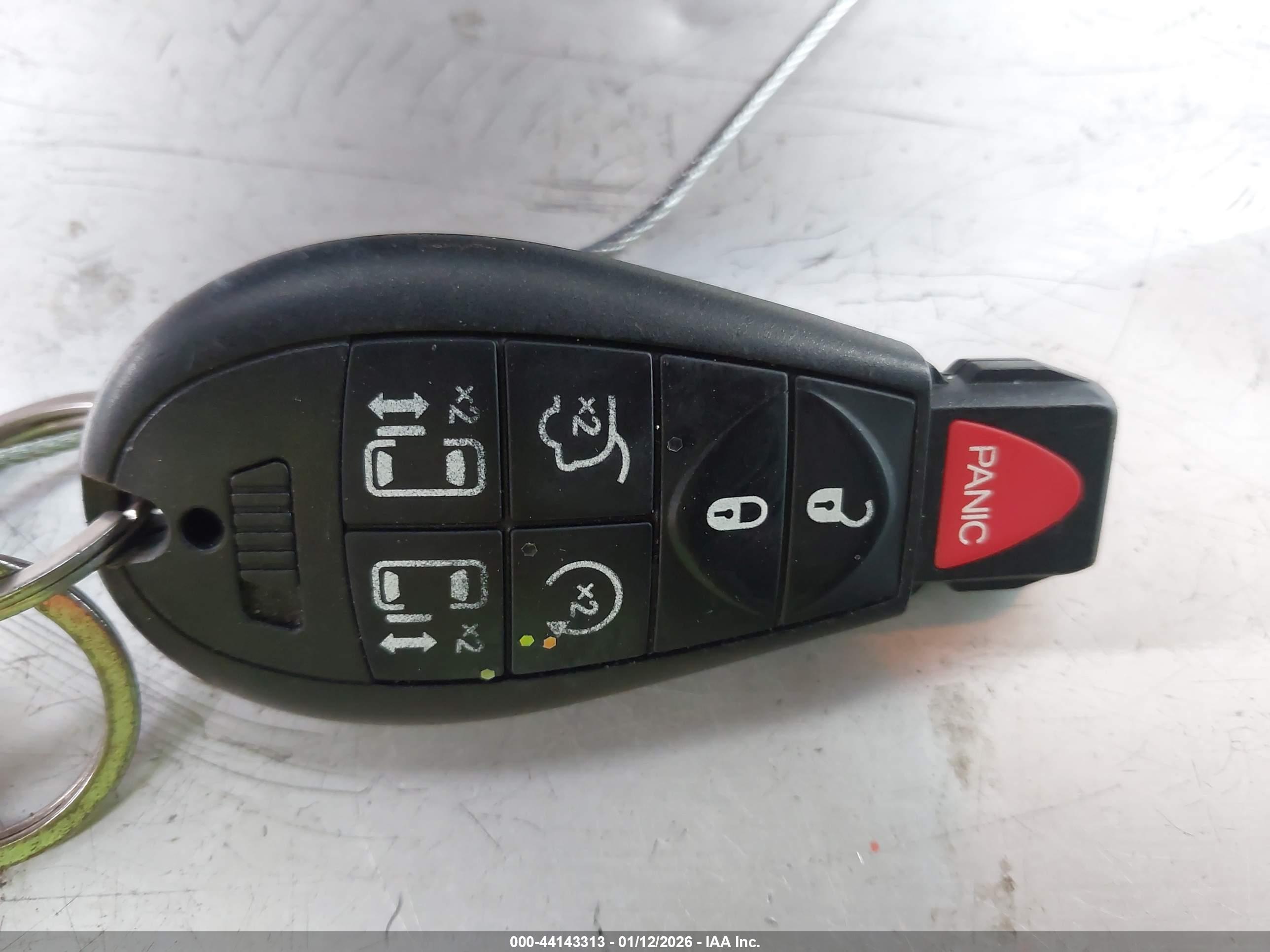 CHRYSLER TOWN image 11