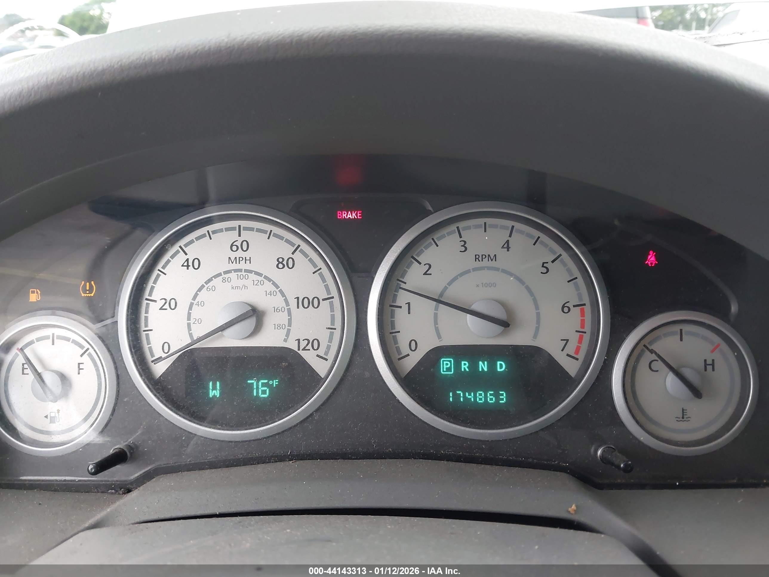 CHRYSLER TOWN image 7