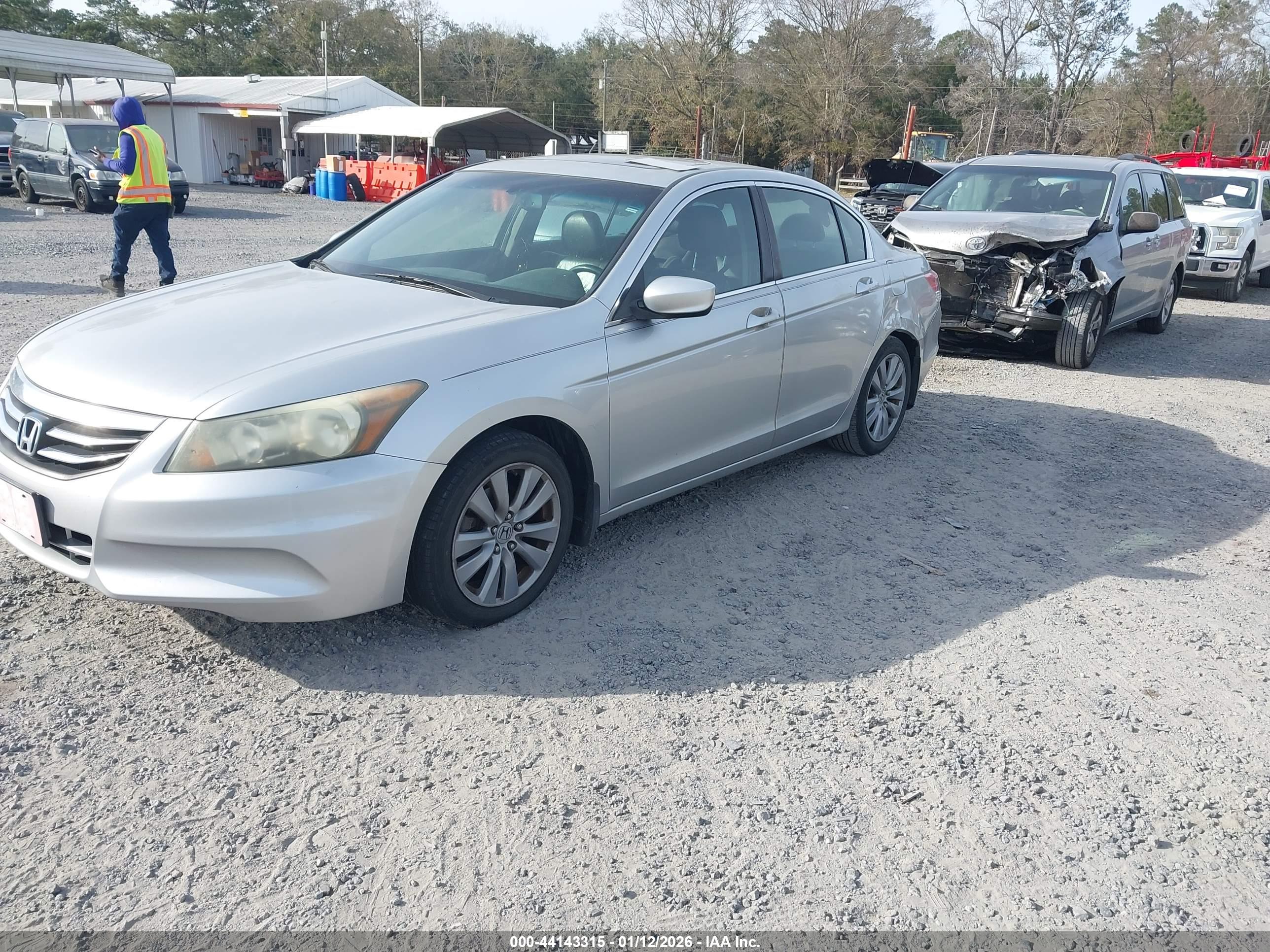 HONDA ACCORD image 2