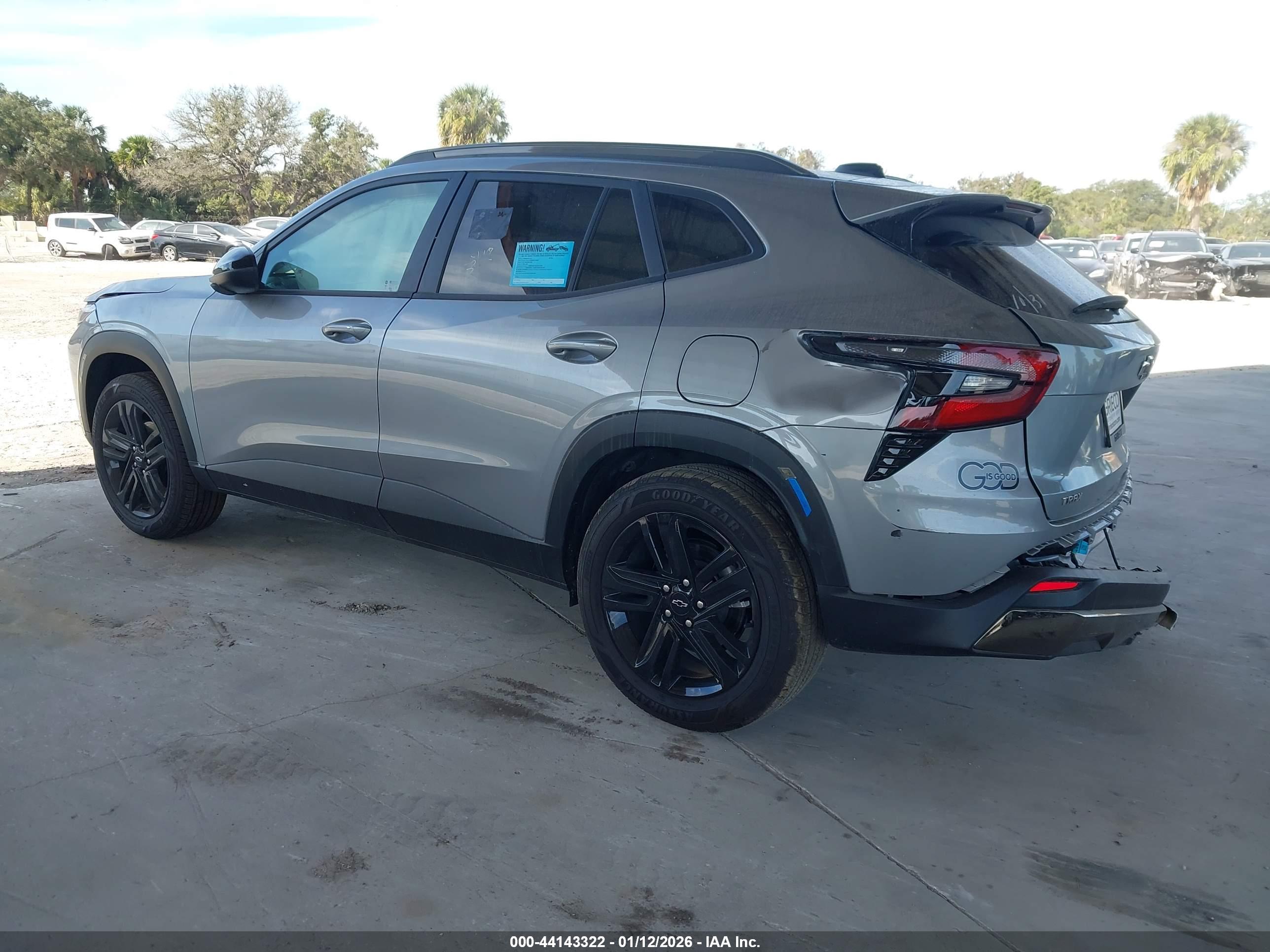 CHEVROLET TRAX image 3