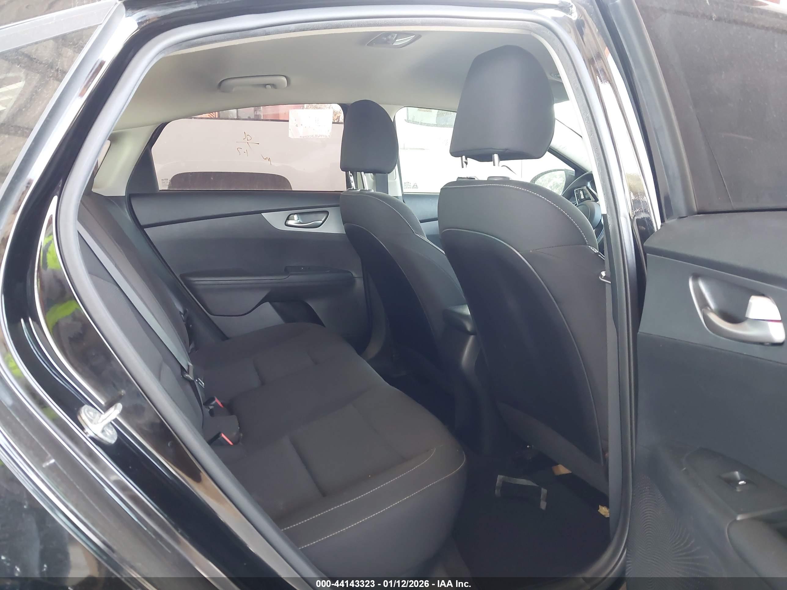 KIA FORTE image 8