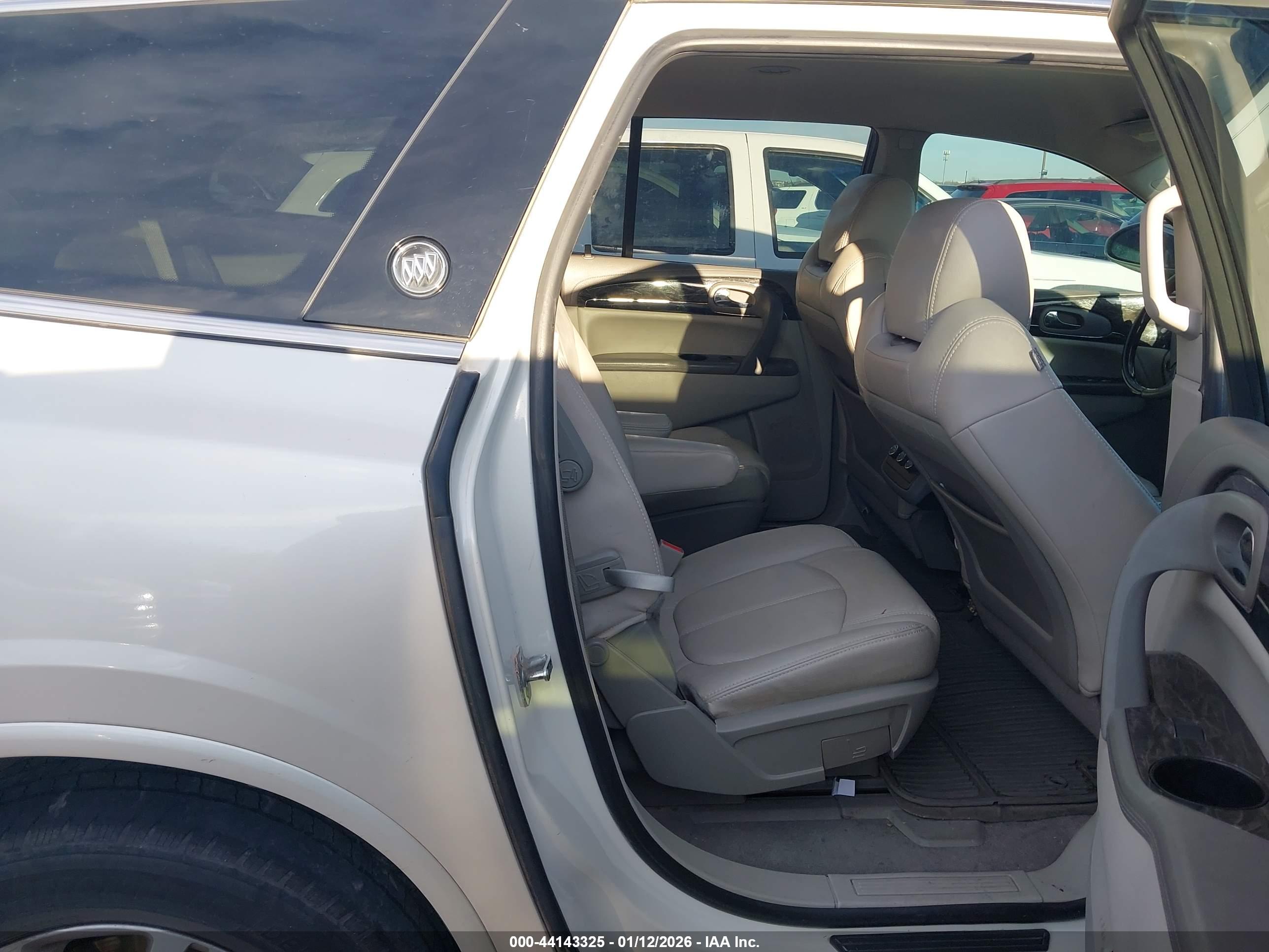 BUICK ENCLAVE image 8