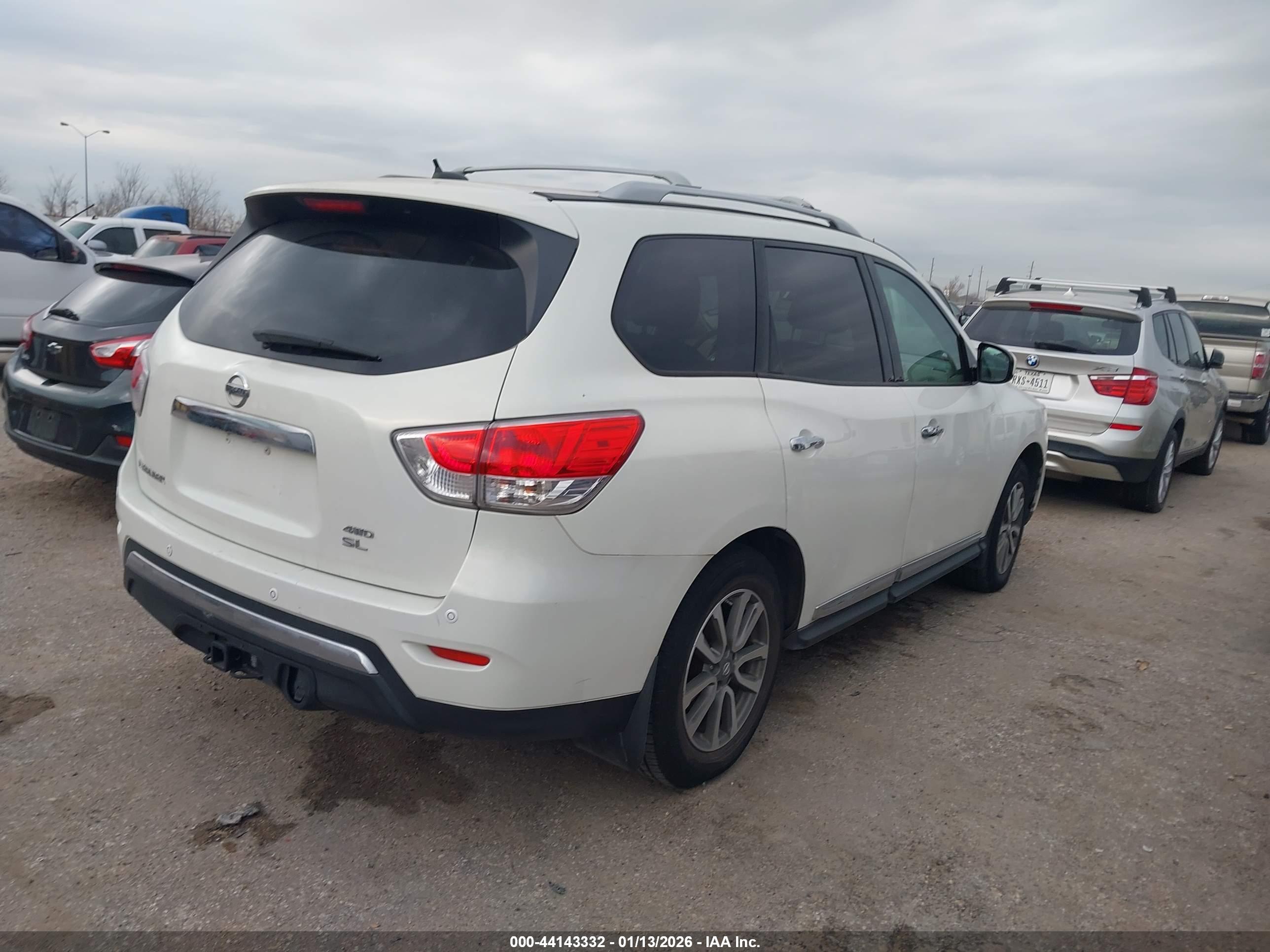 NISSAN PATHFINDER image 4