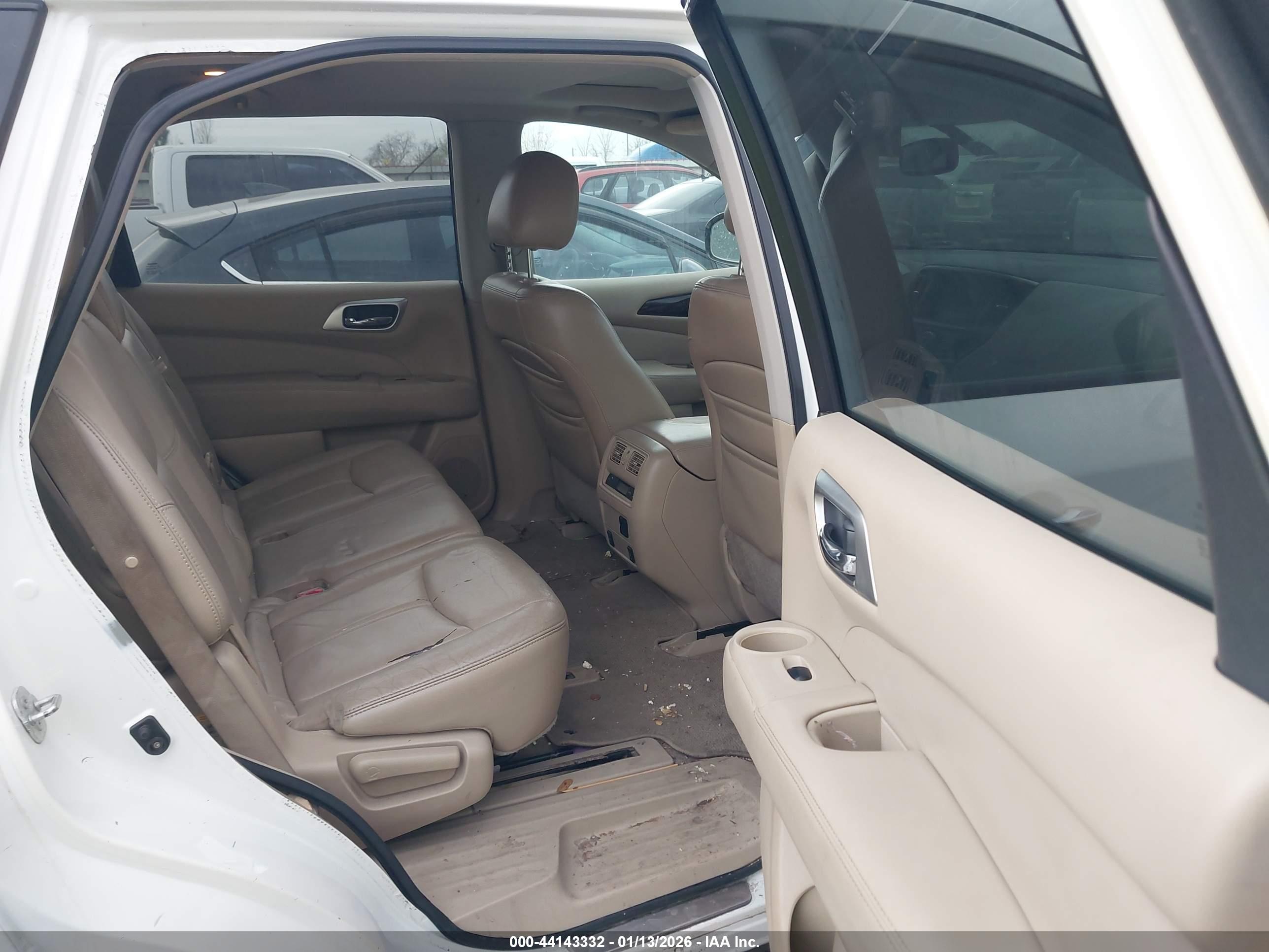 NISSAN PATHFINDER image 8