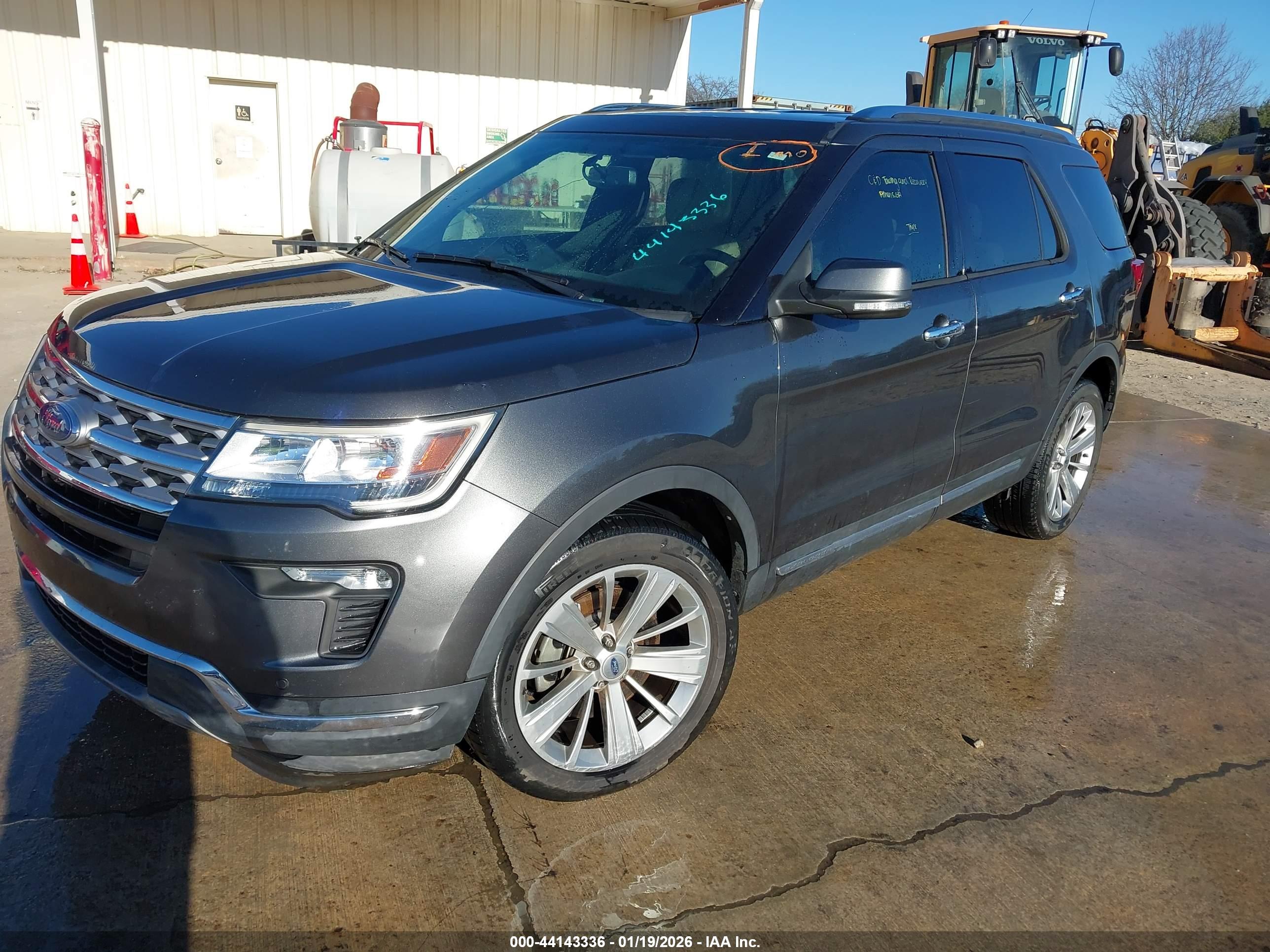 FORD EXPLORER image 2