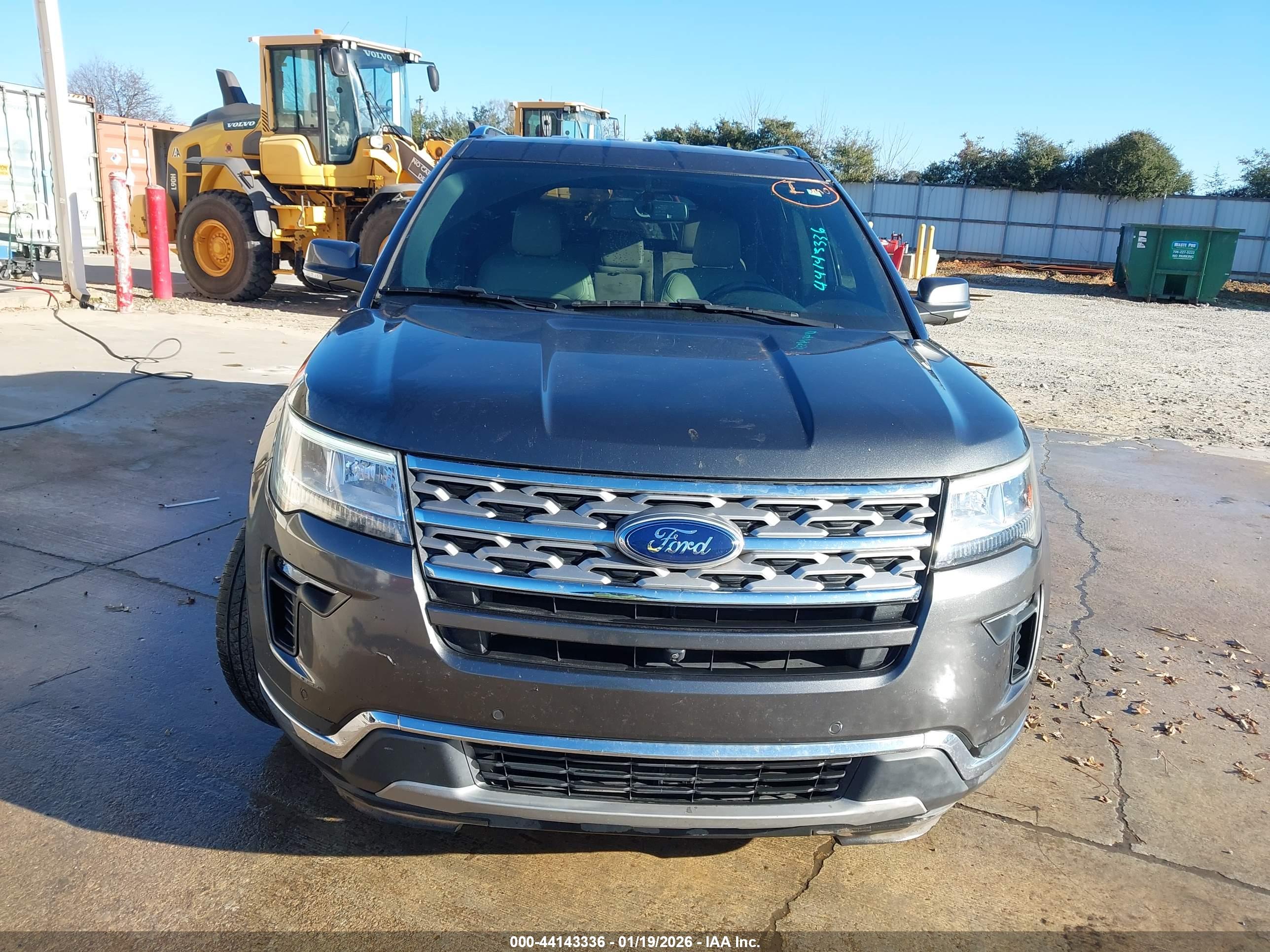 FORD EXPLORER image 6