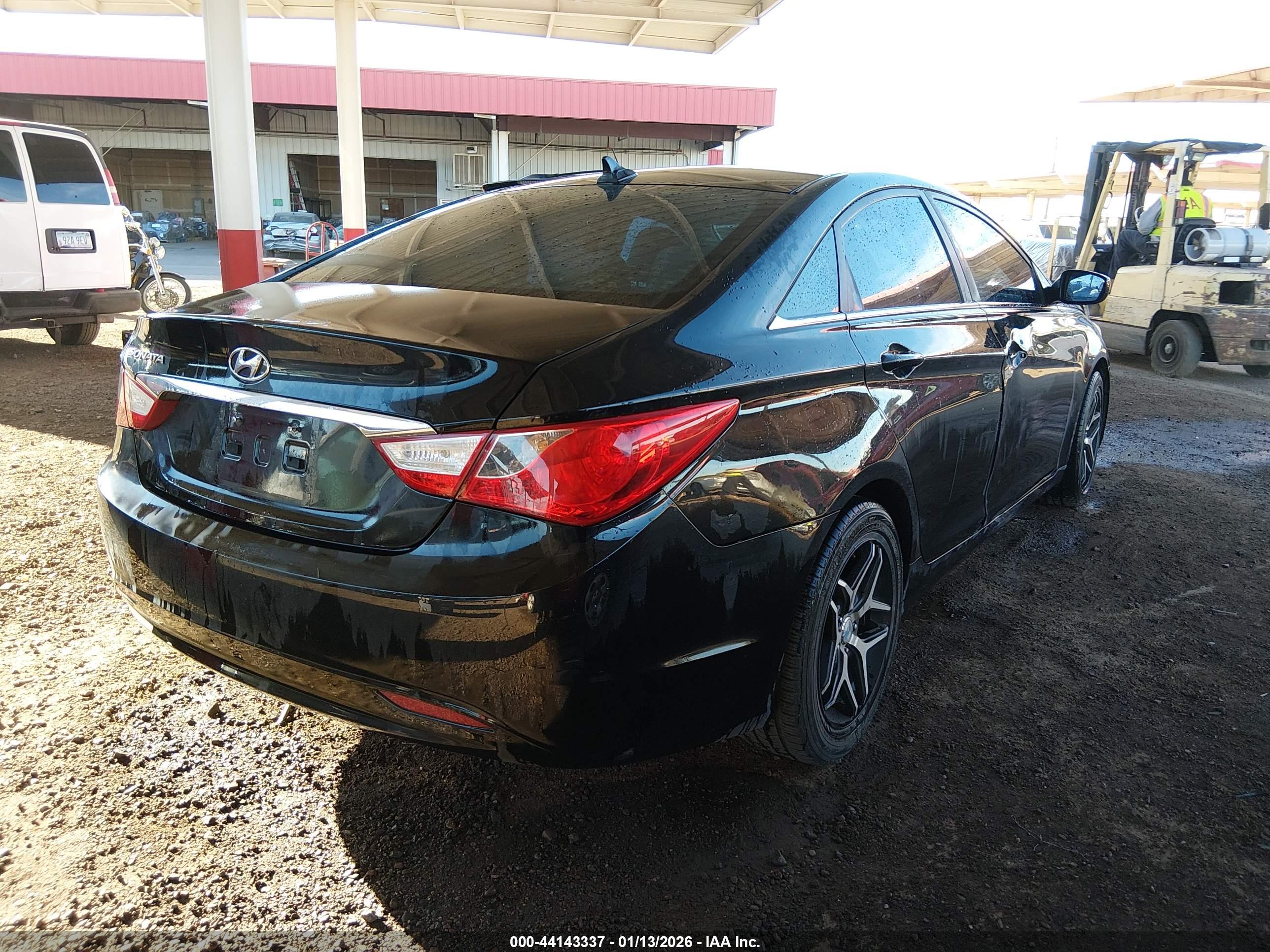 HYUNDAI SONATA image 4