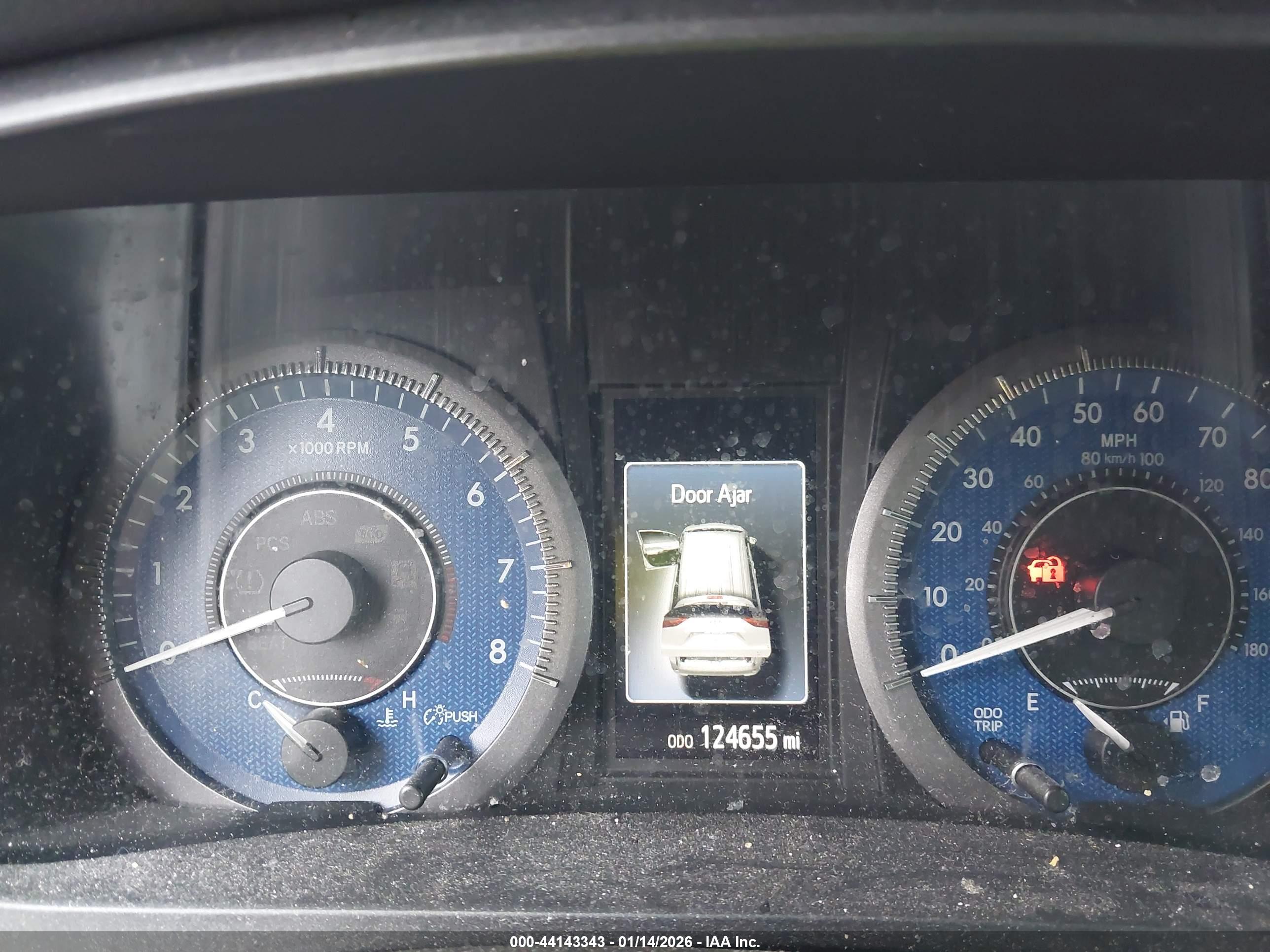 TOYOTA SIENNA image 7
