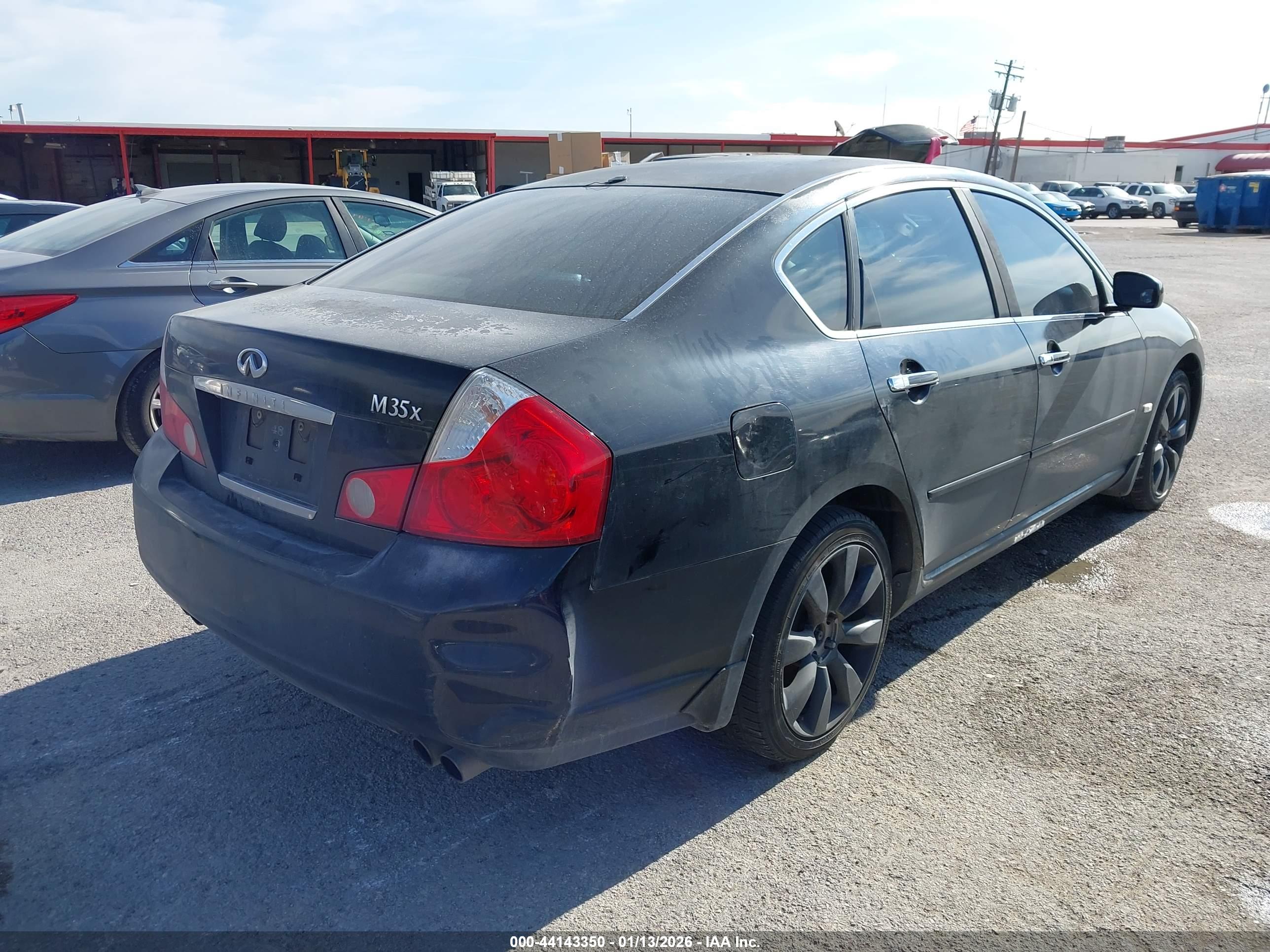INFINITI M35X image 4