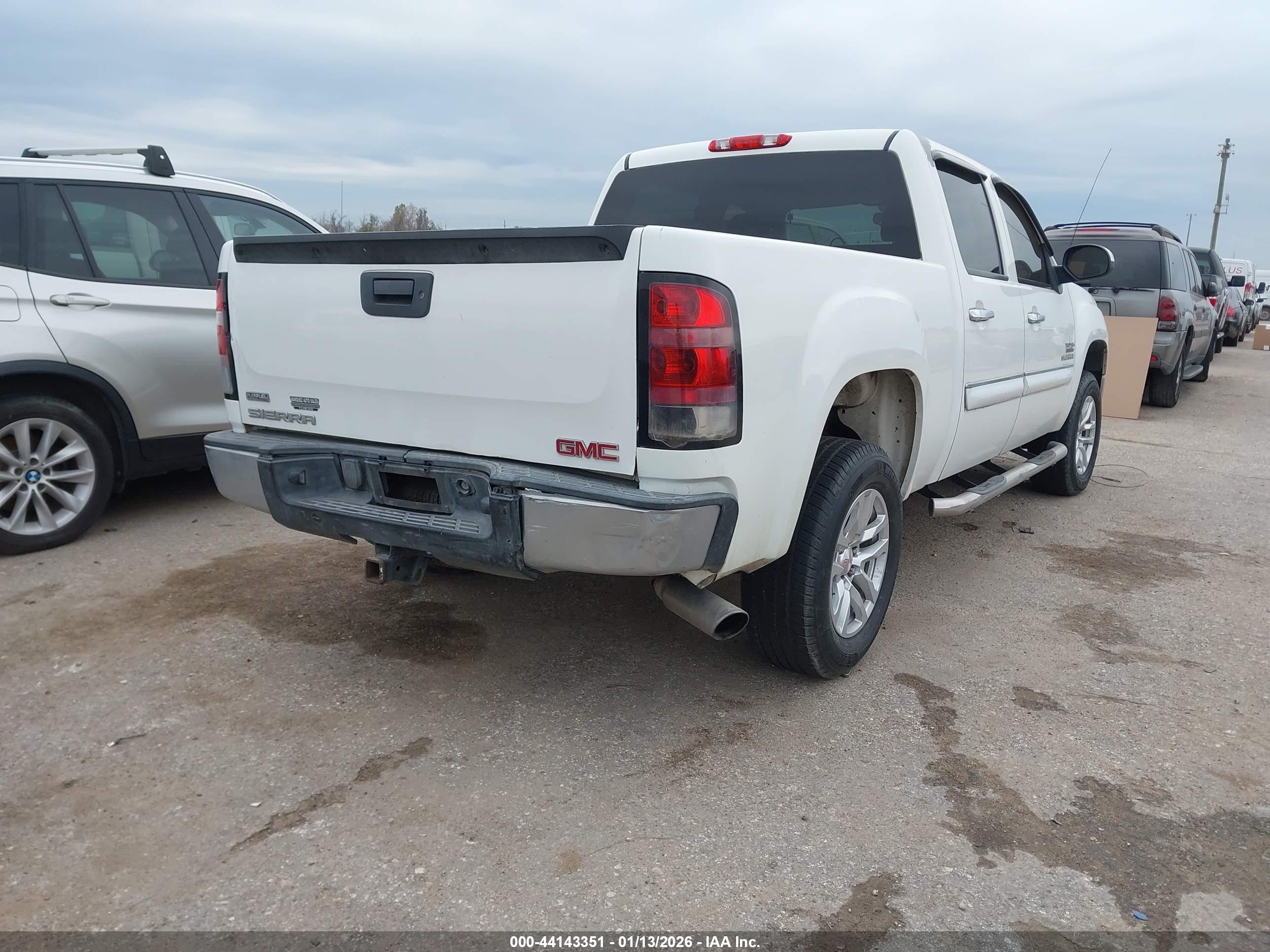 GMC SIERRA image 4