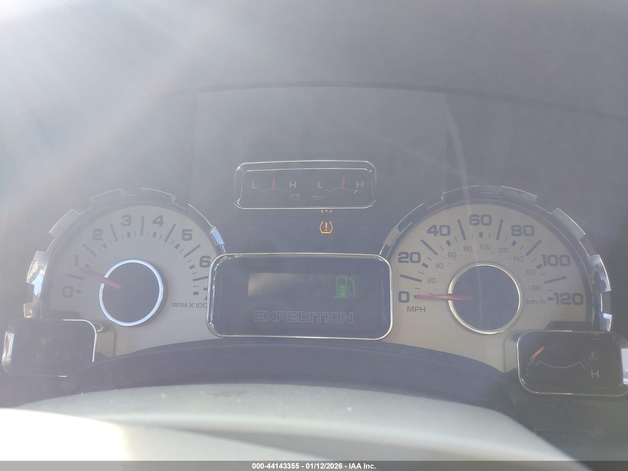 FORD EXPEDITION image 7