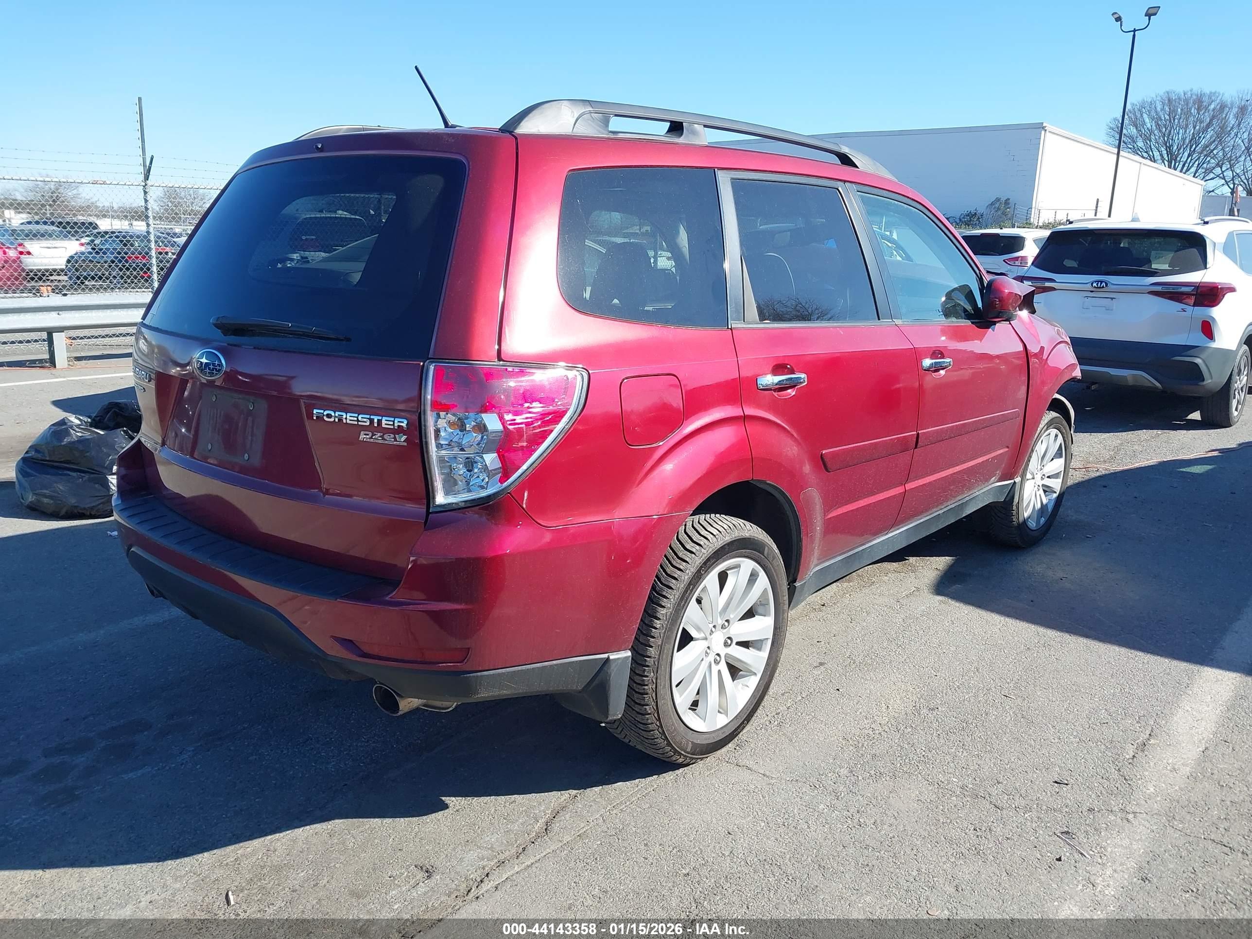 SUBARU FORESTER image 4
