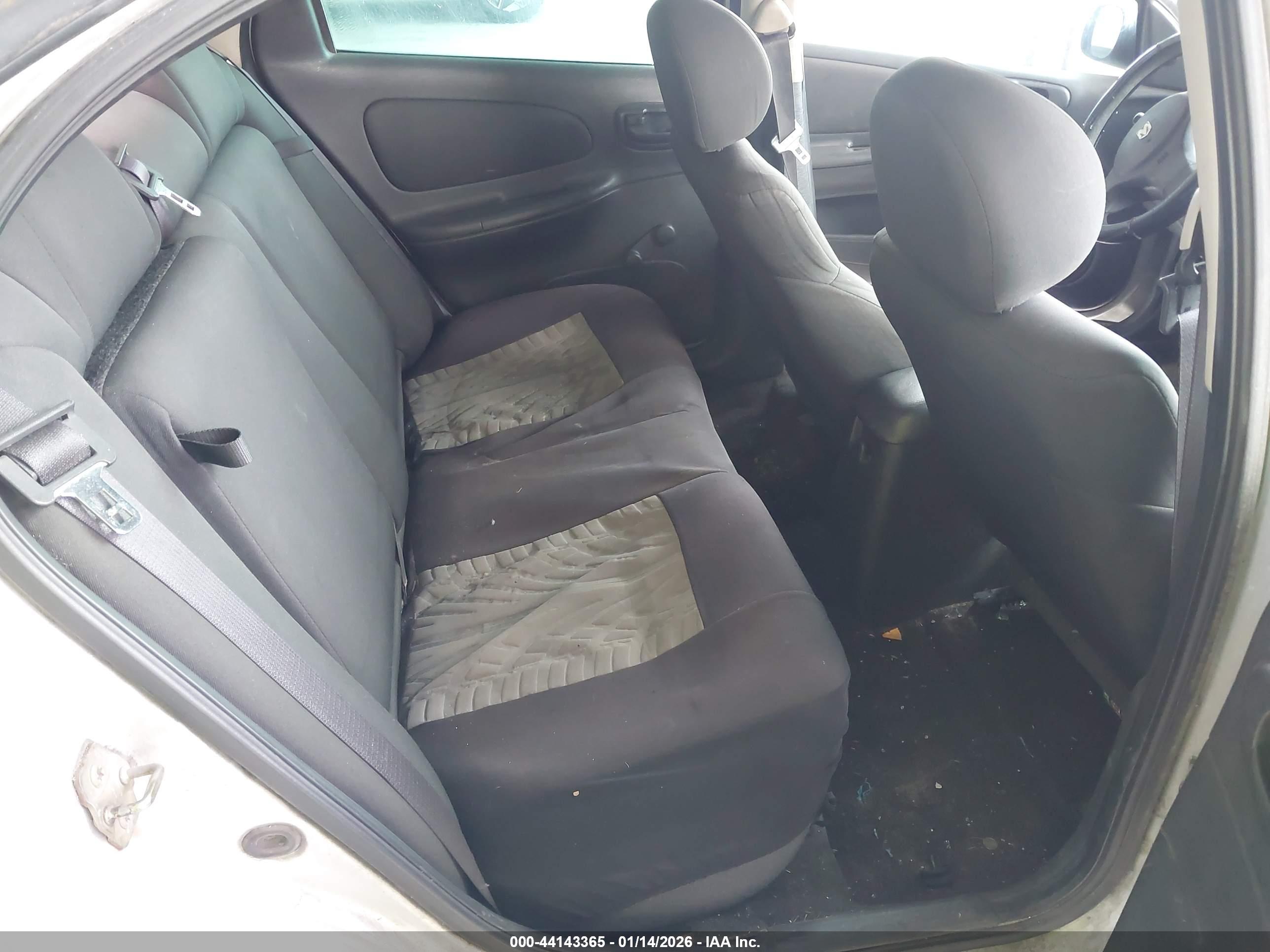 DODGE NEON image 8