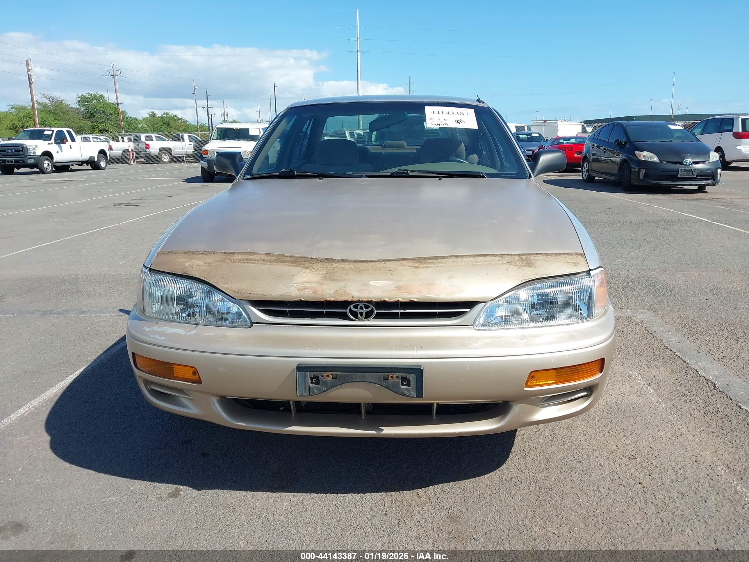TOYOTA CAMRY image 6