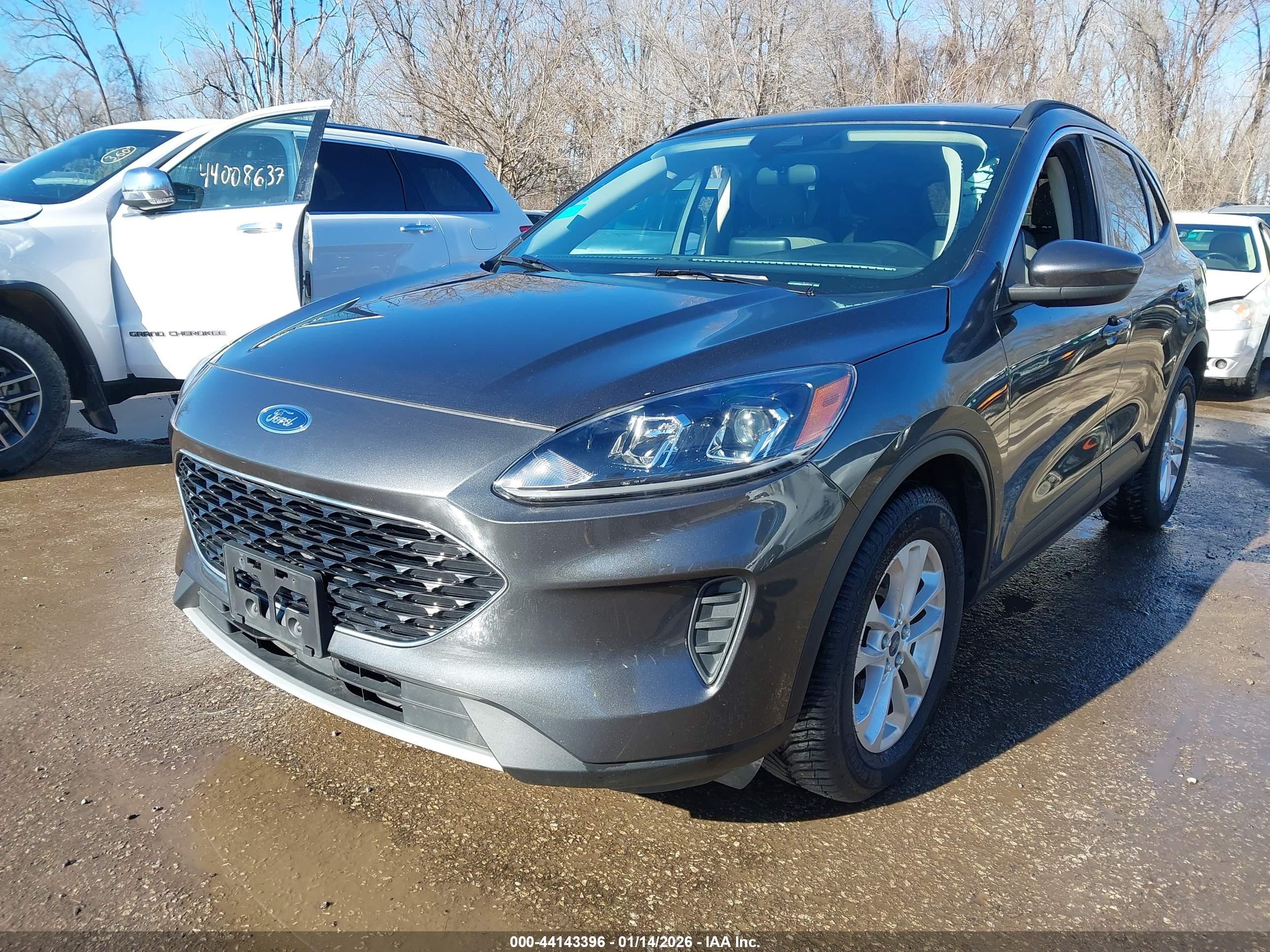 FORD ESCAPE image 2