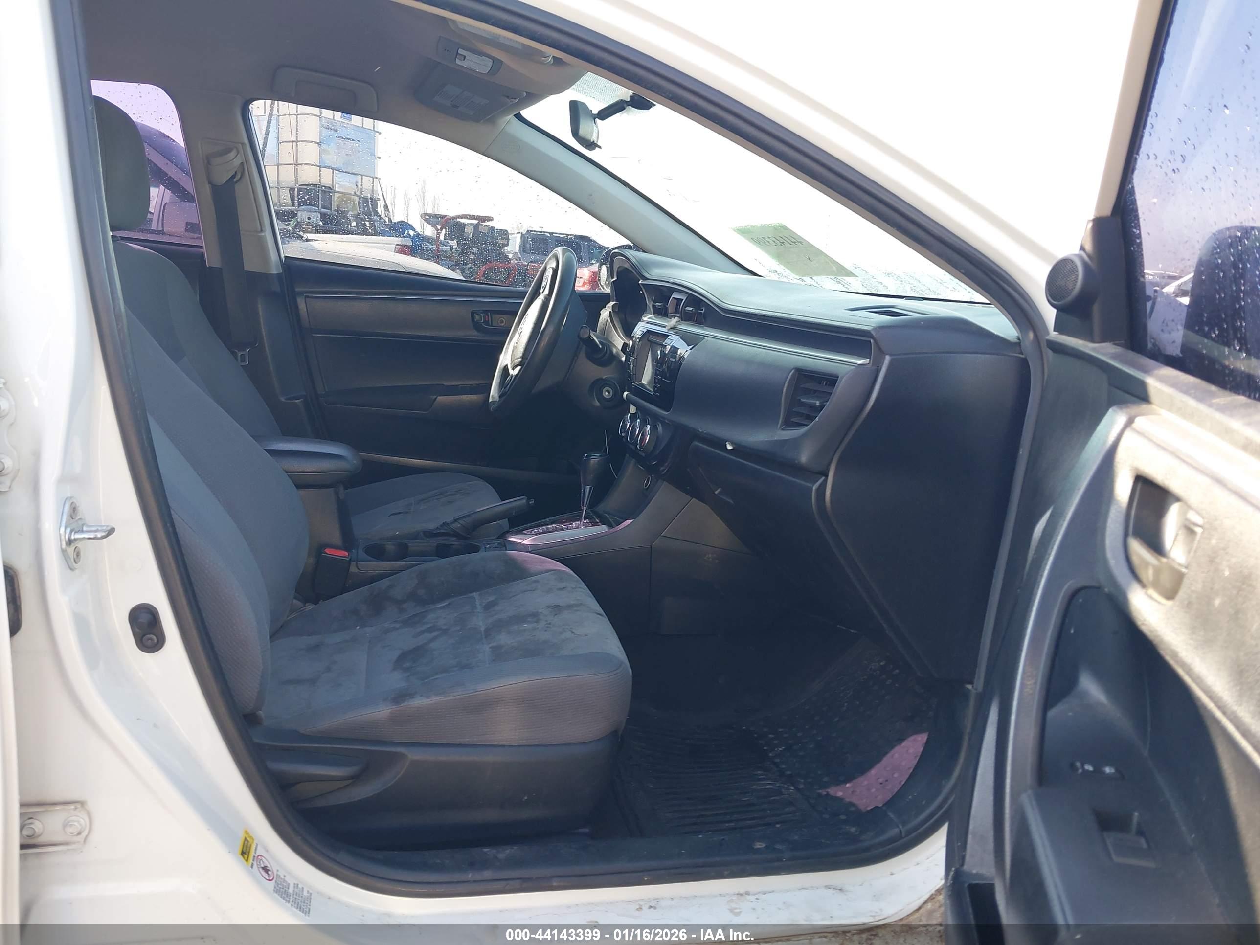 TOYOTA COROLLA image 5