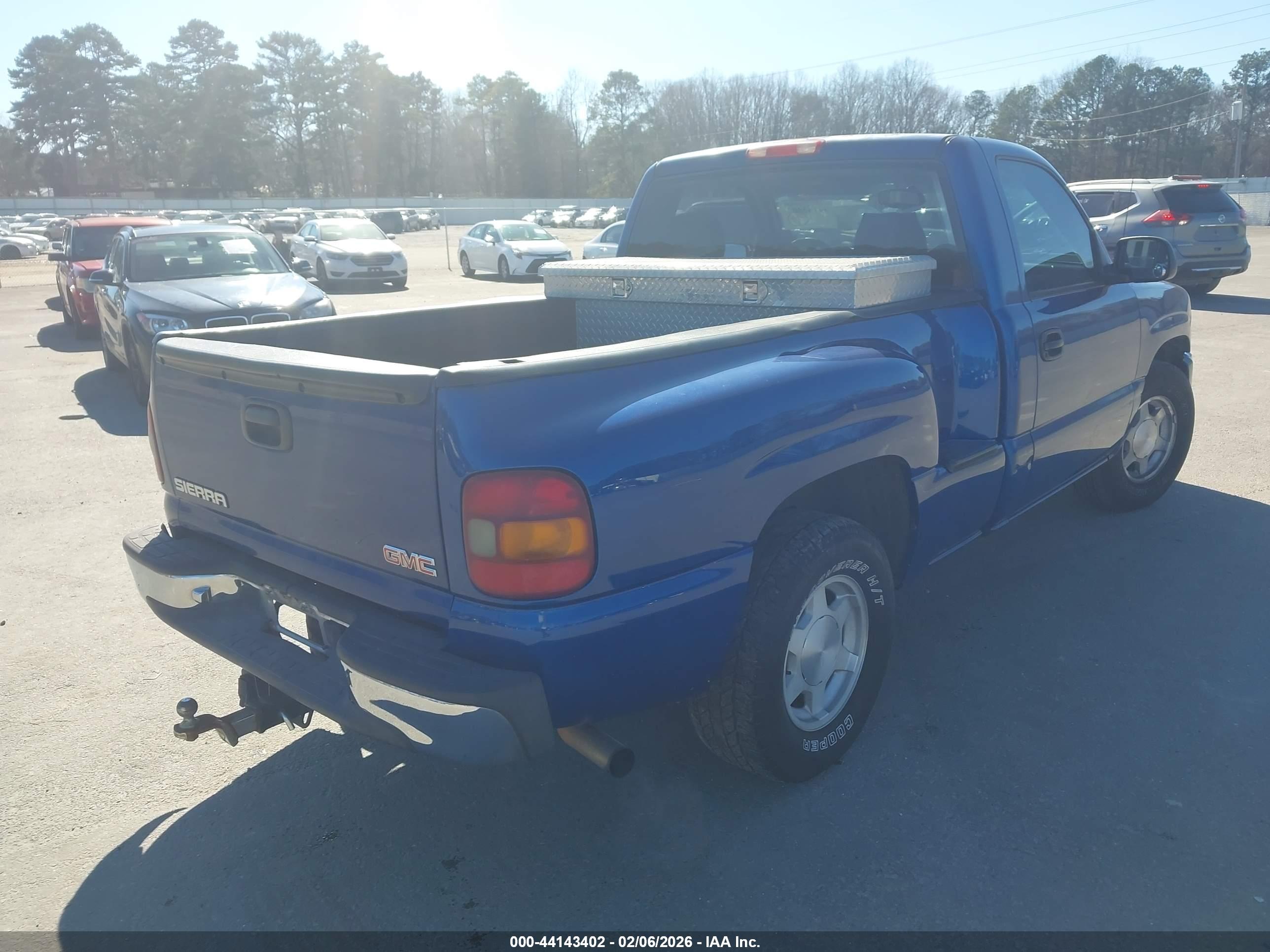 GMC SIERRA image 4
