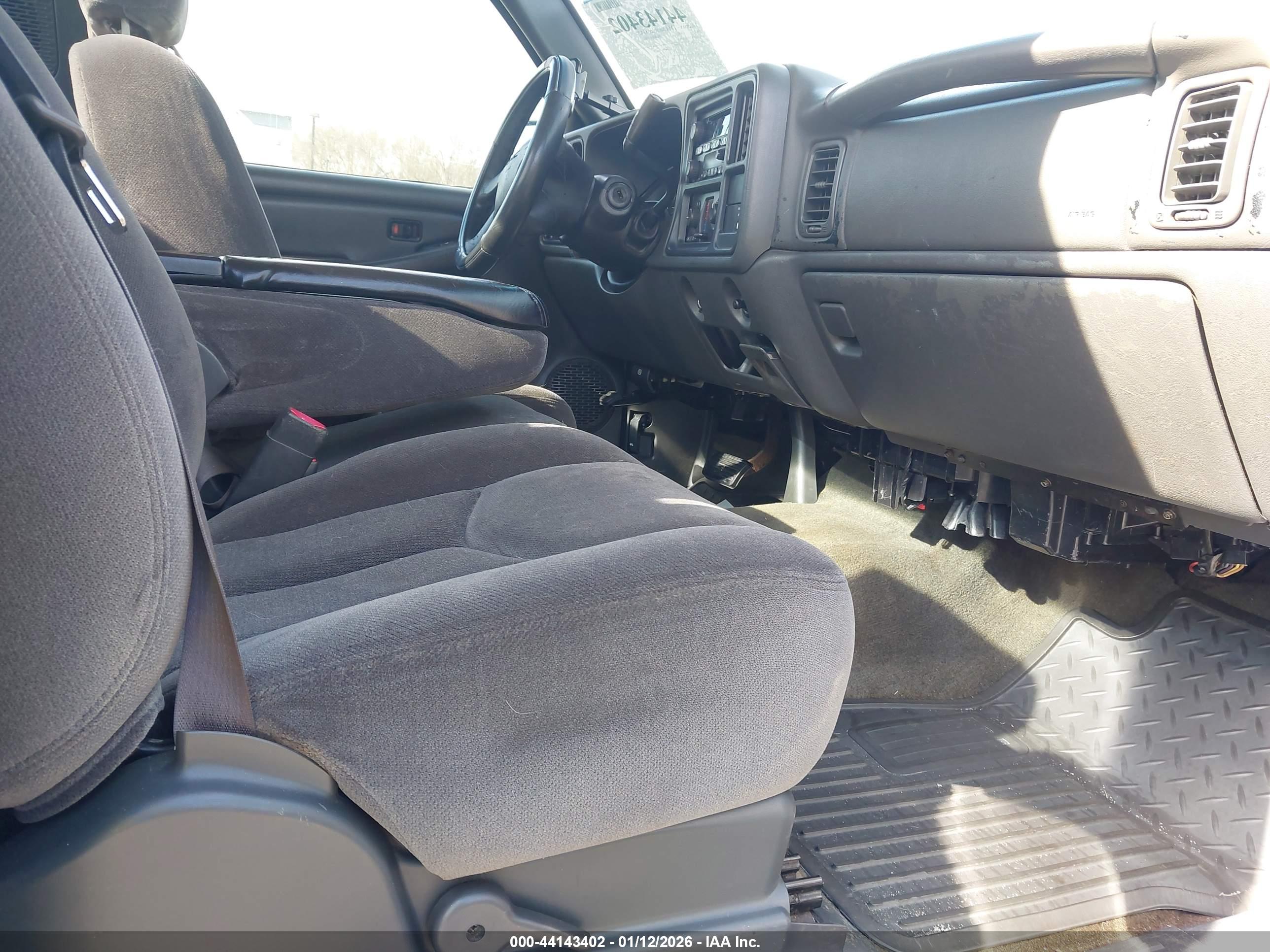 GMC SIERRA image 5
