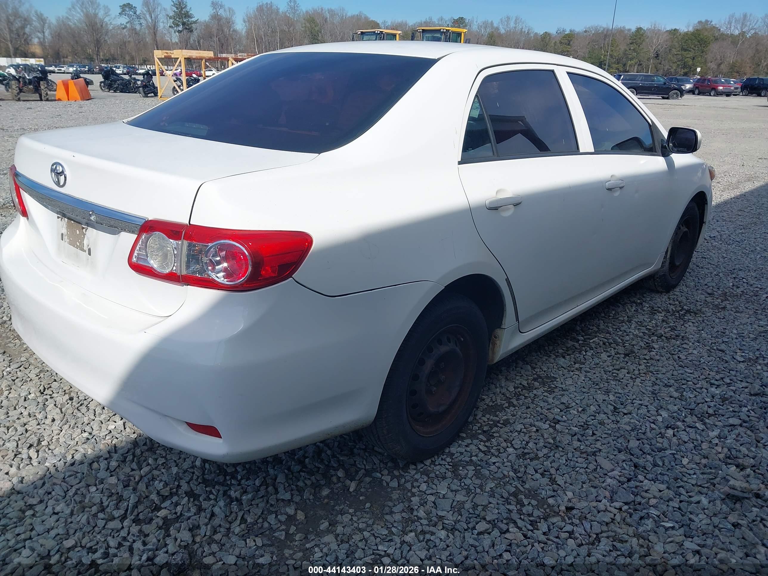 TOYOTA COROLLA image 4