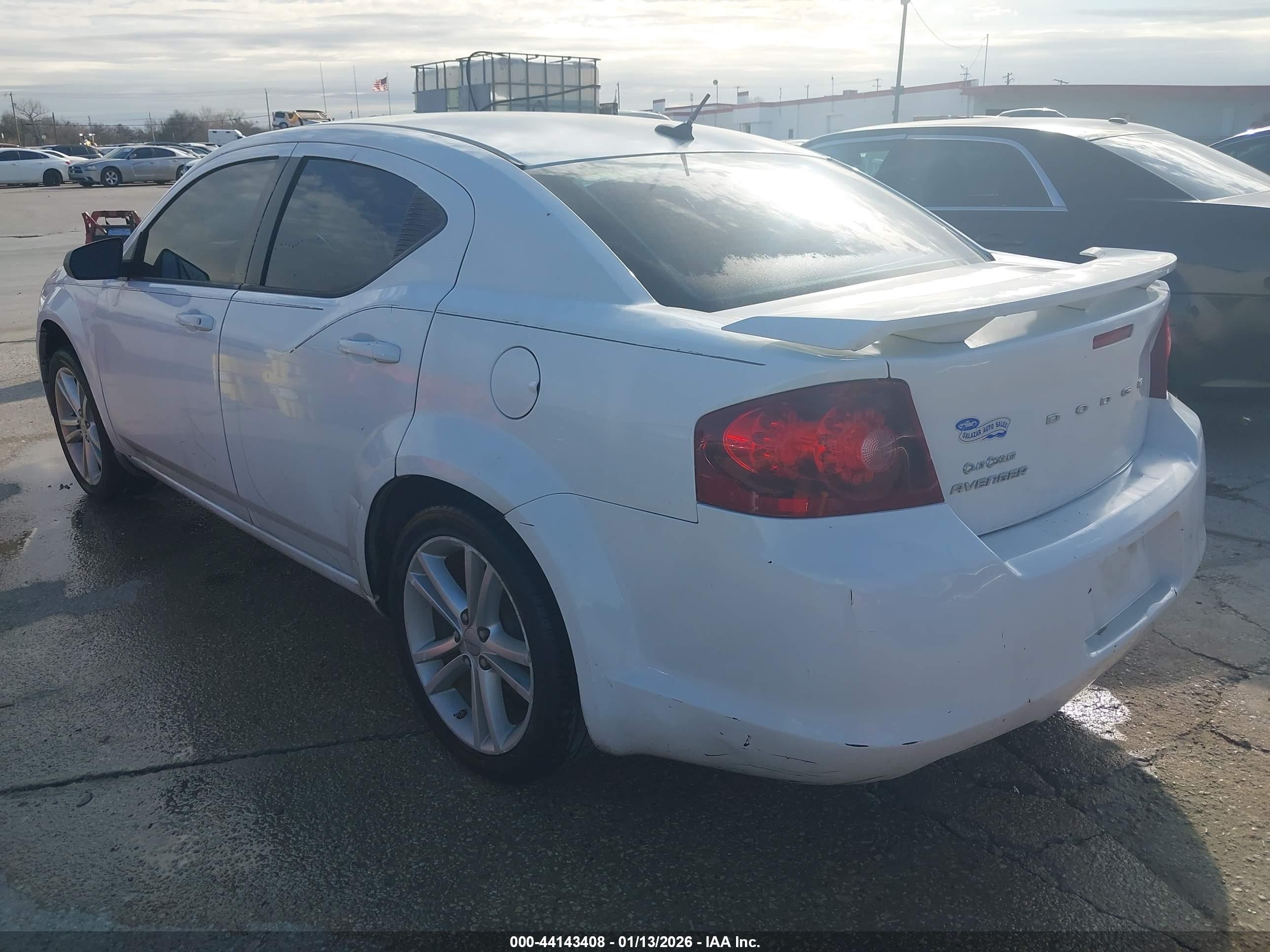 DODGE AVENGER image 3