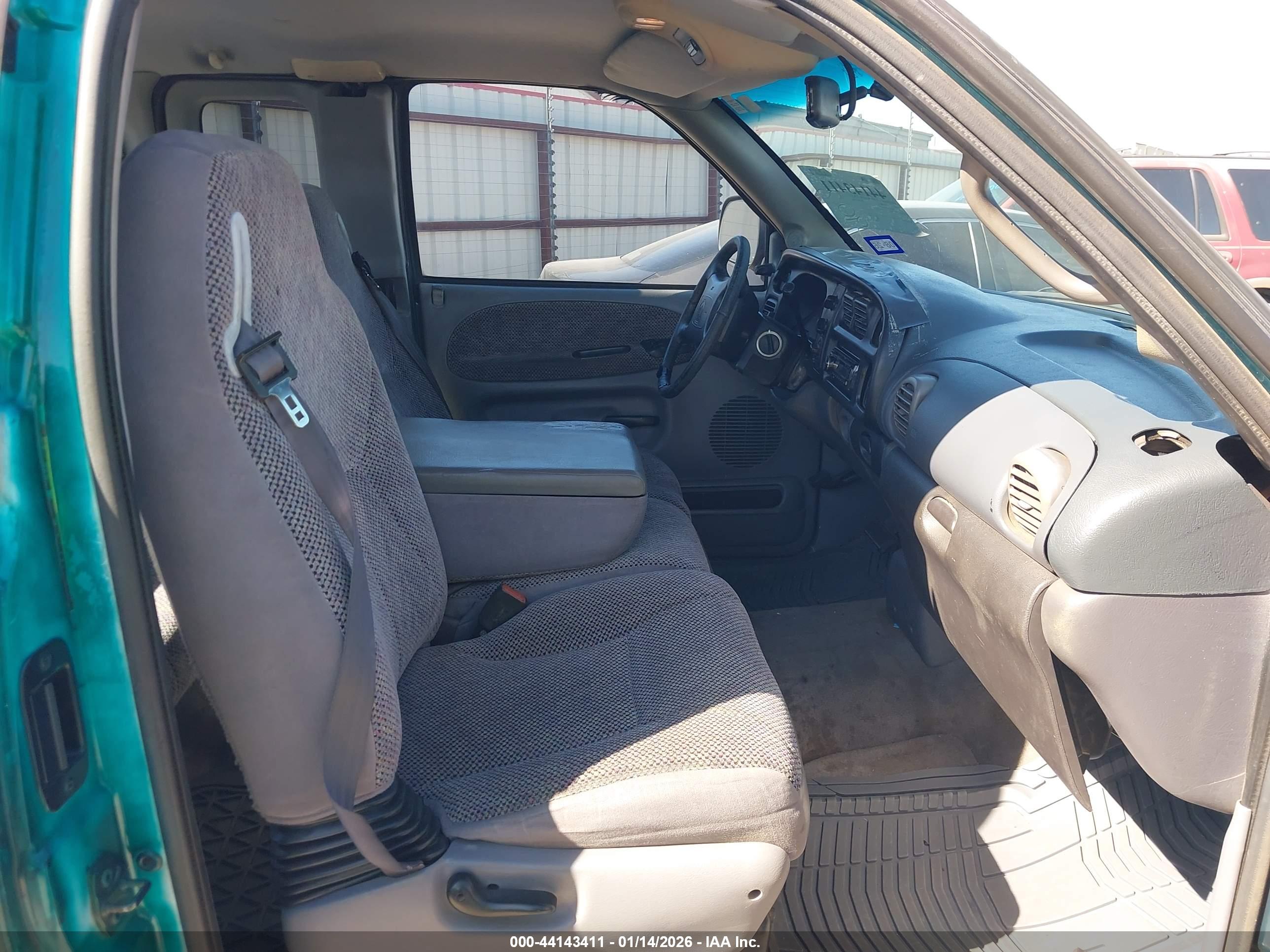 DODGE RAM image 5