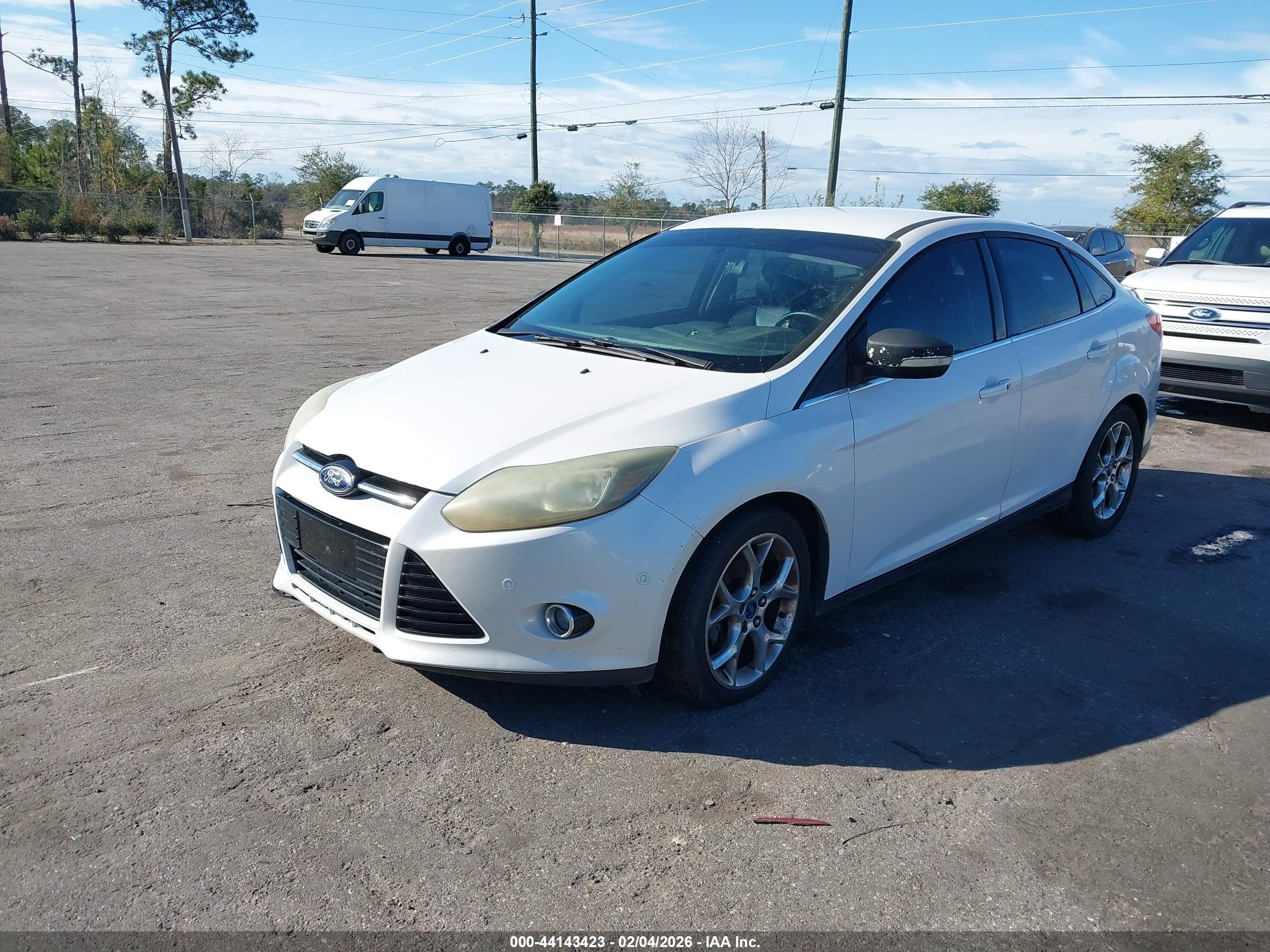 FORD FOCUS image 2