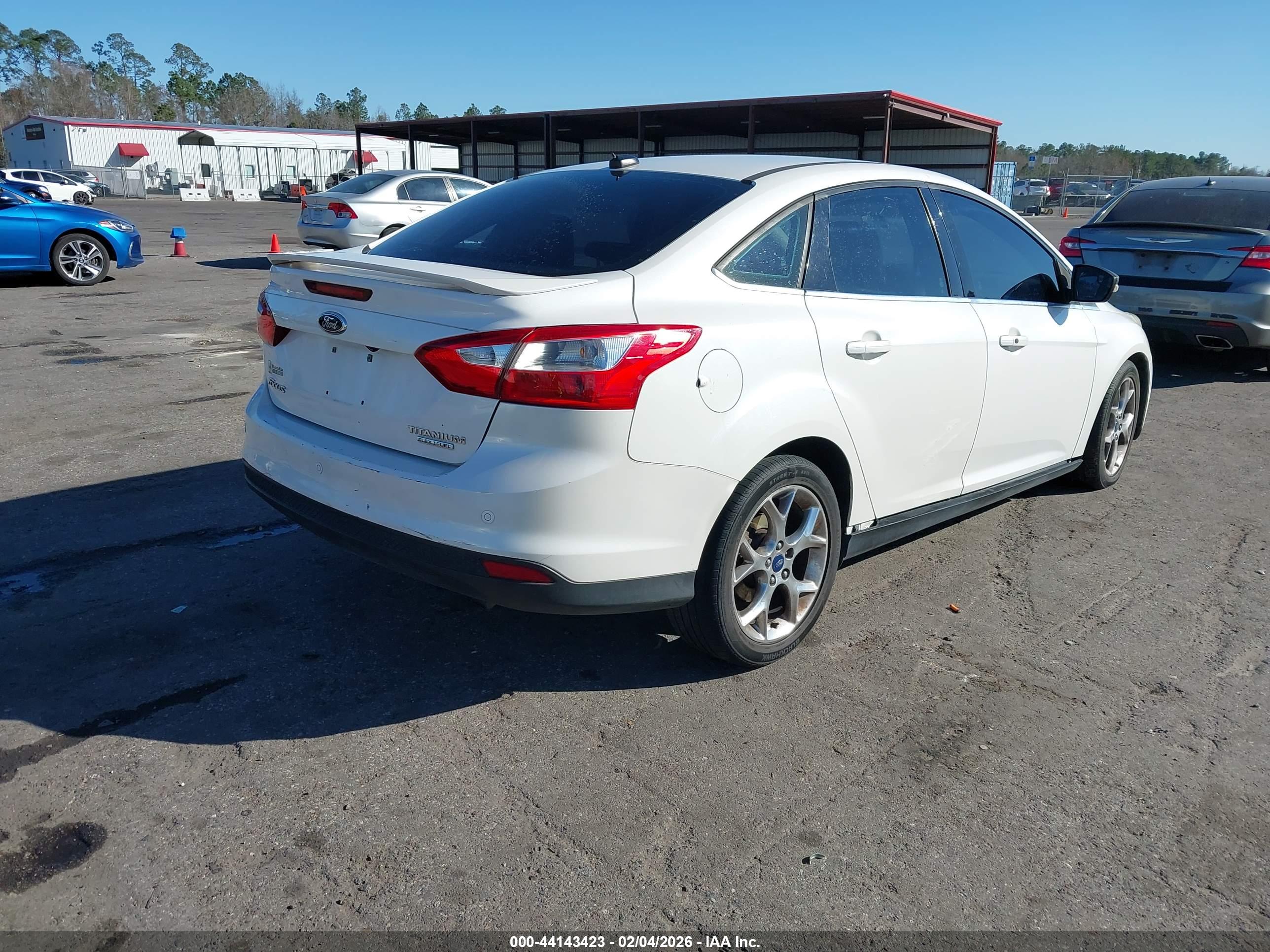 FORD FOCUS image 4