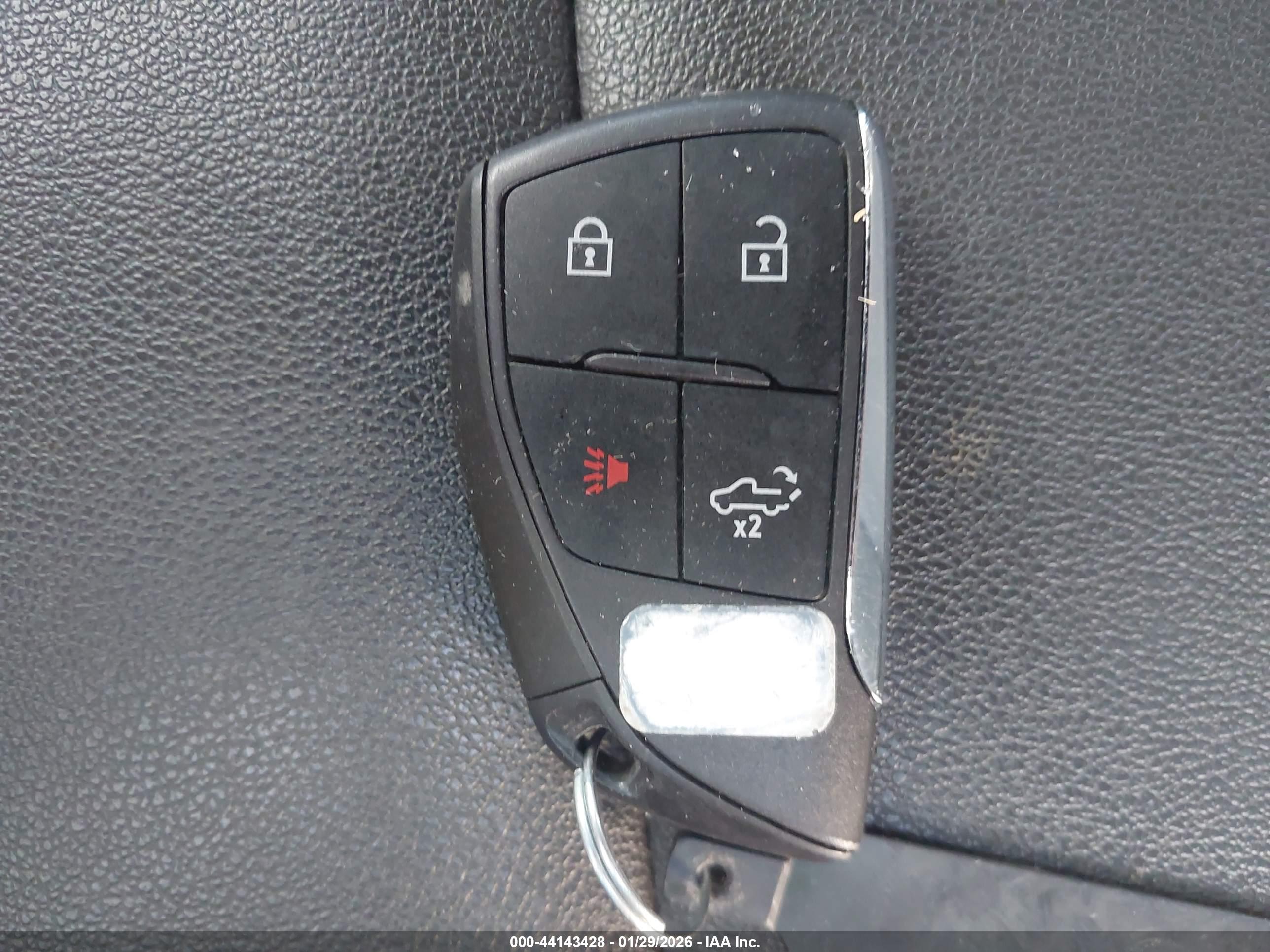 CHEVROLET SILVERADO image 11