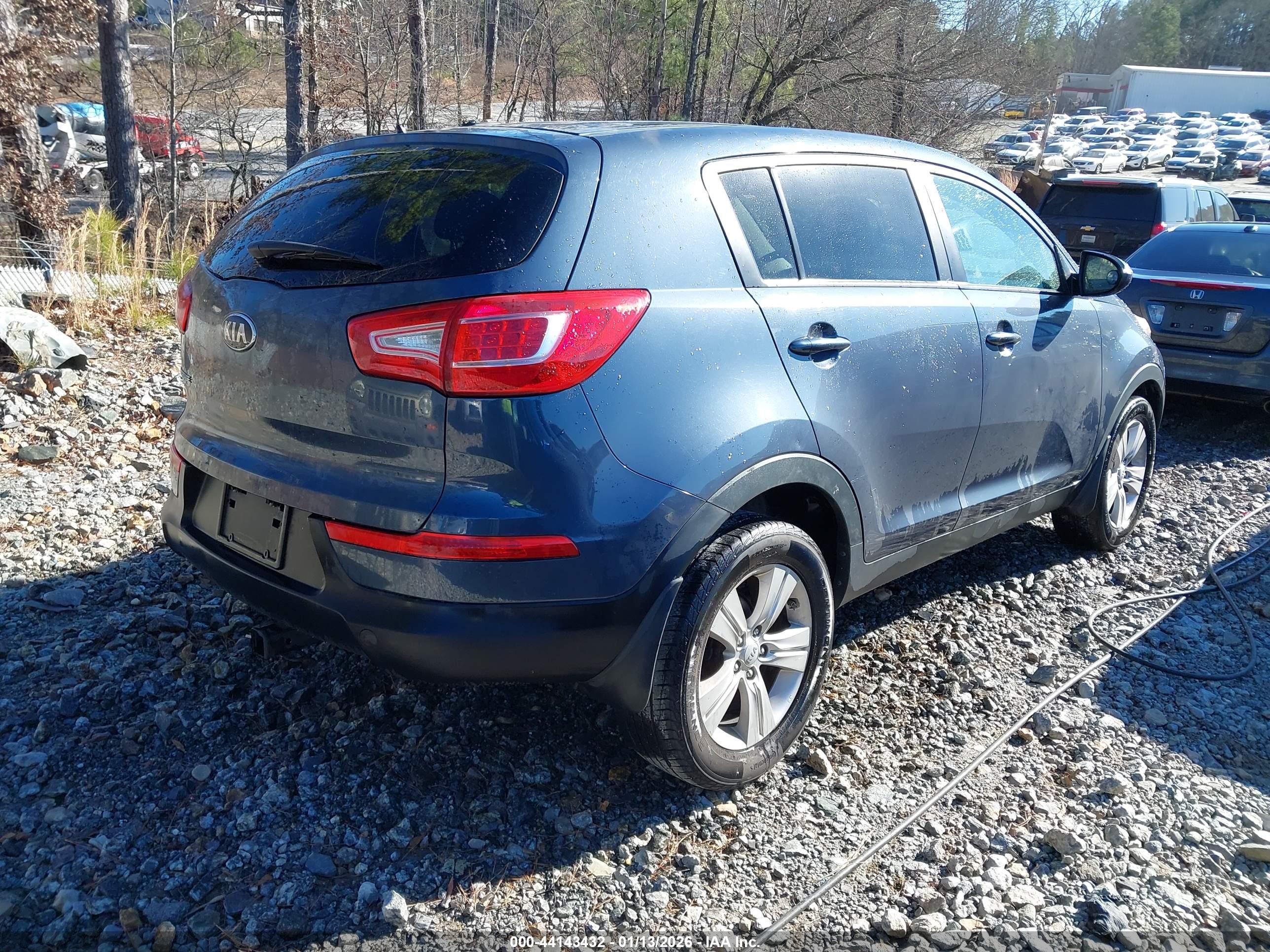 KIA SPORTAGE image 4