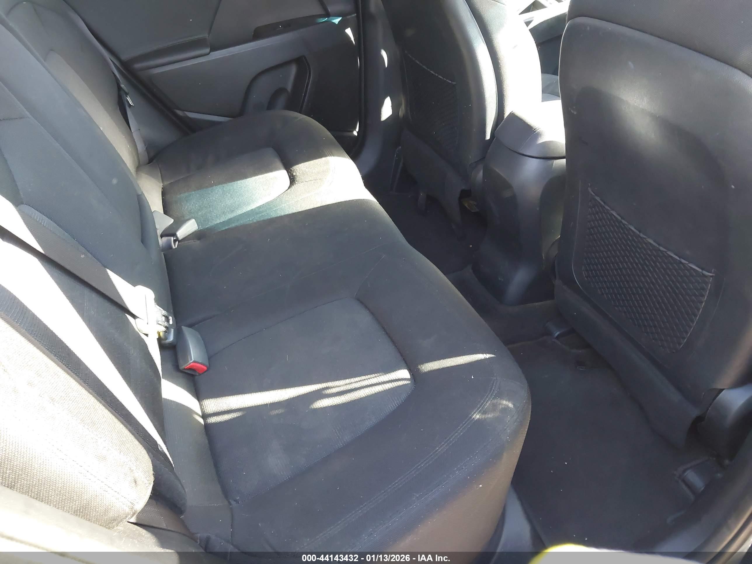 KIA SPORTAGE image 8