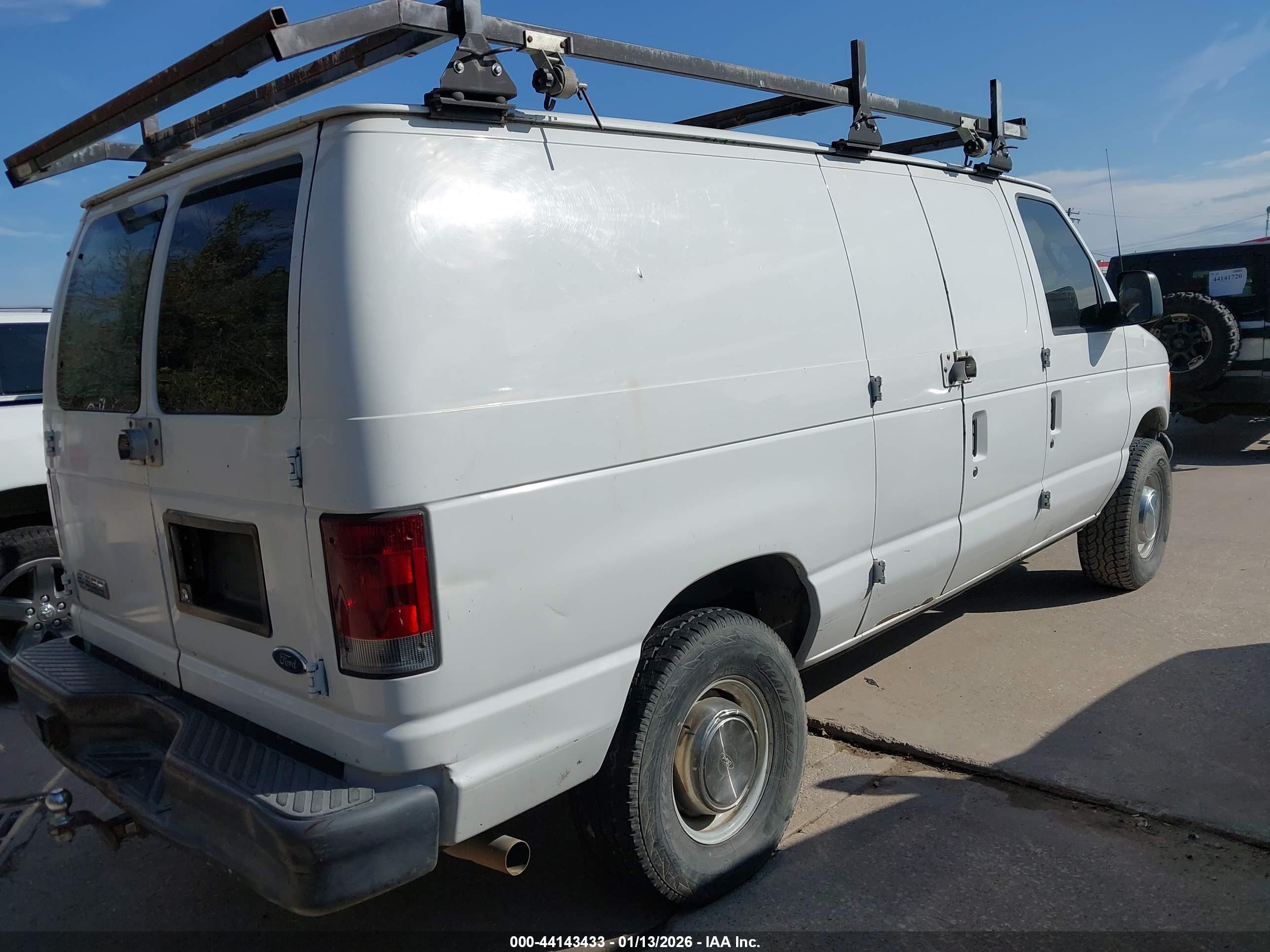 FORD E-350 image 4