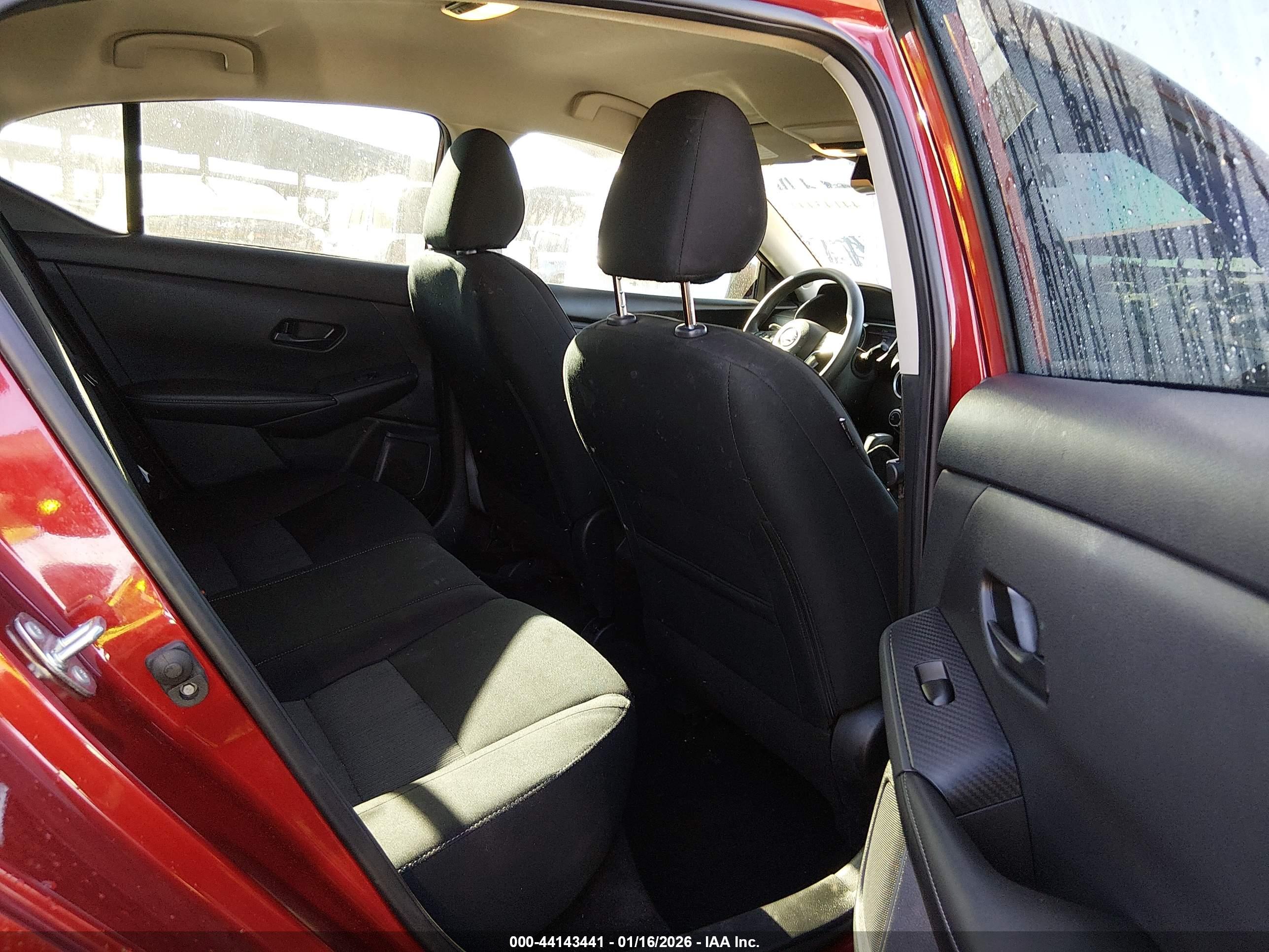 NISSAN SENTRA image 8