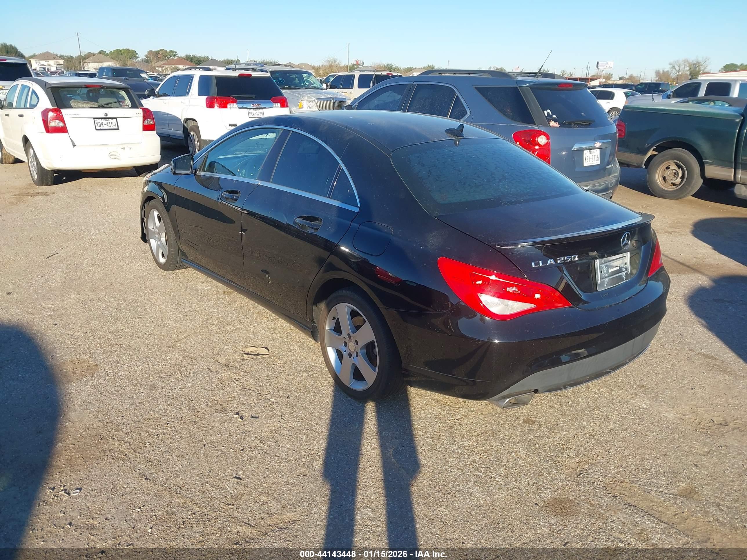 MERCEDES-BENZ CLA image 3
