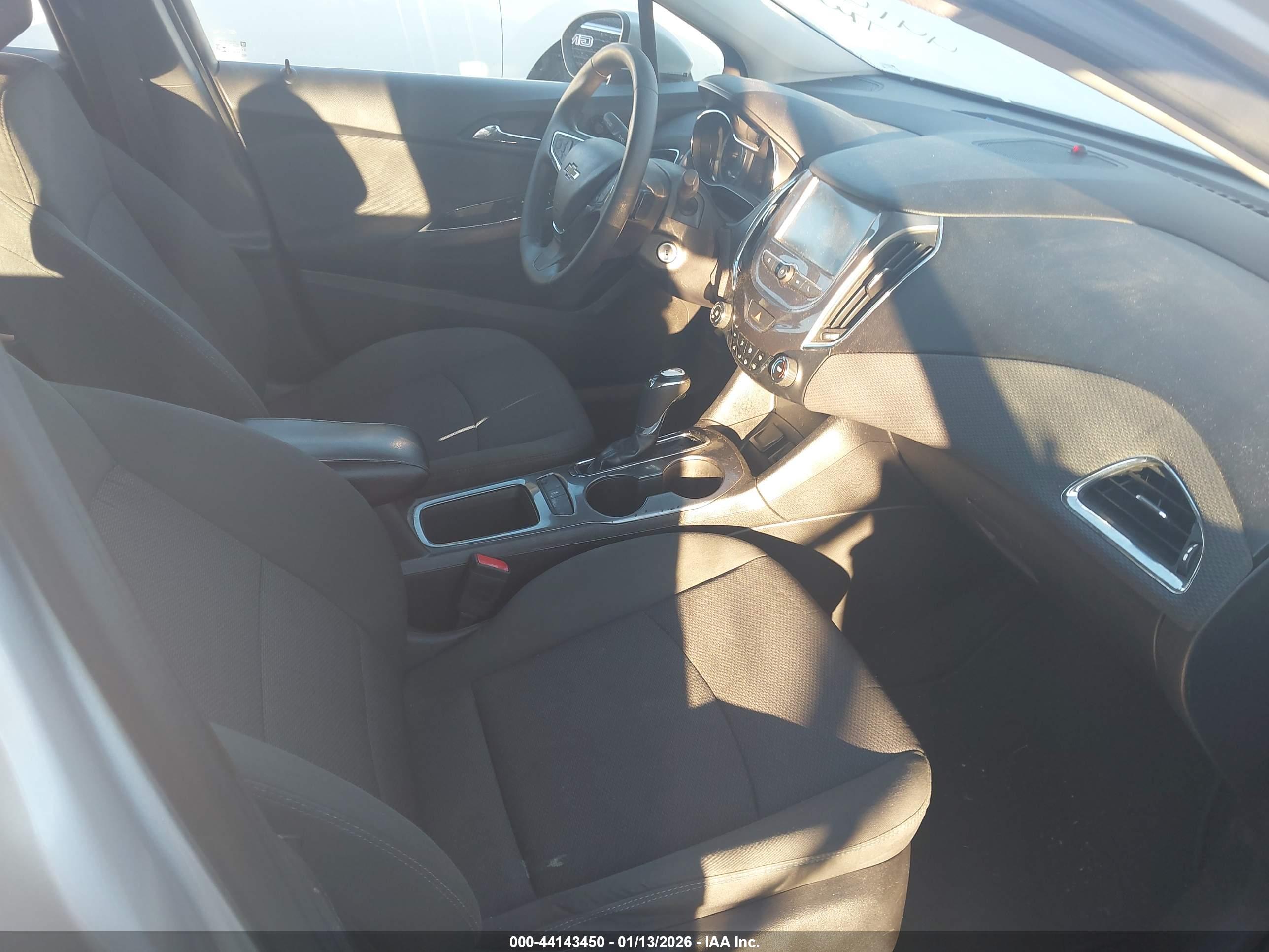 CHEVROLET CRUZE image 5
