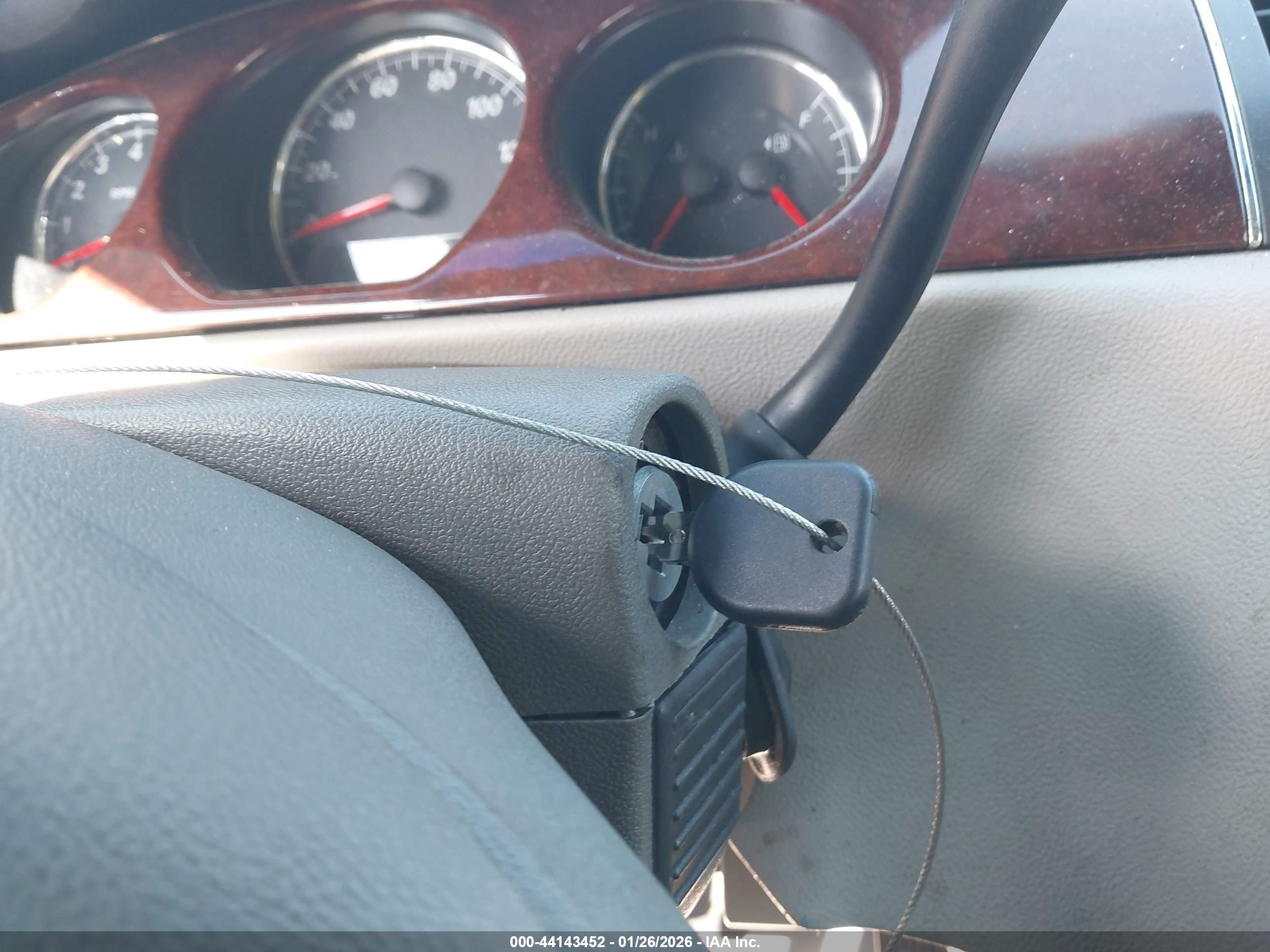 BUICK LUCERNE image 11