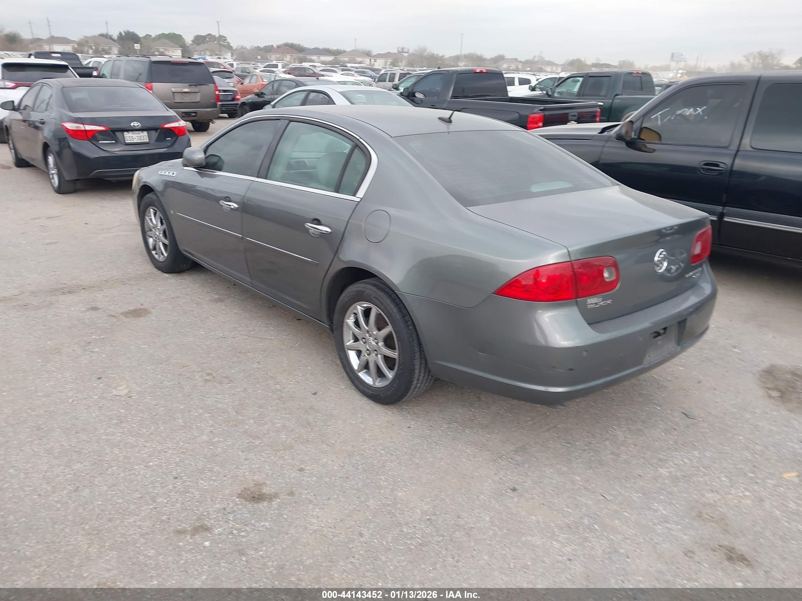 BUICK LUCERNE image 3