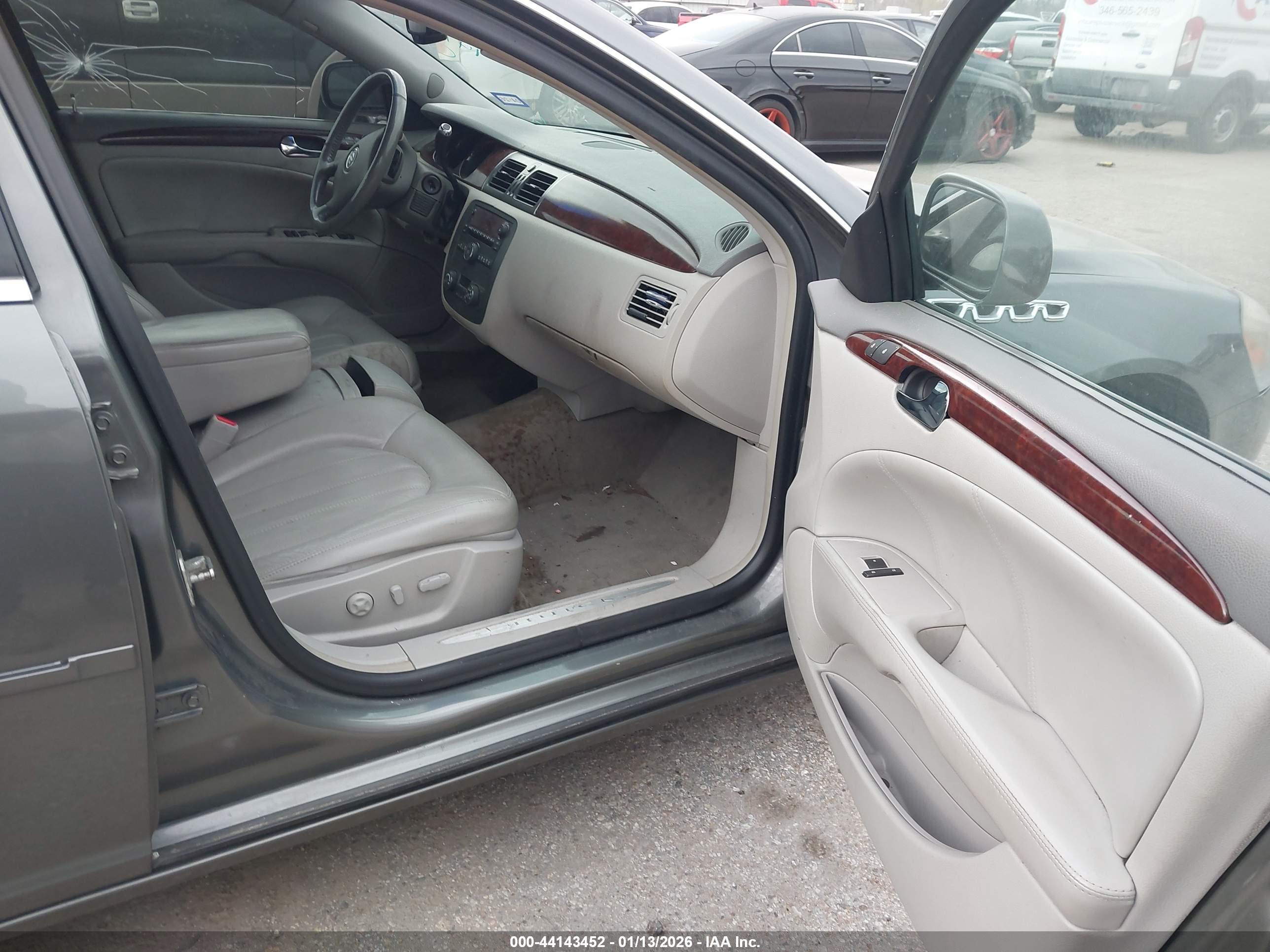 BUICK LUCERNE image 5